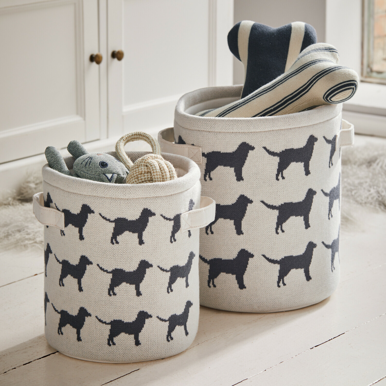 Coppia di cestini Pawelino Cesti in cotone beige con motivo cane nero, ideali per riporre giocattoli e accessori