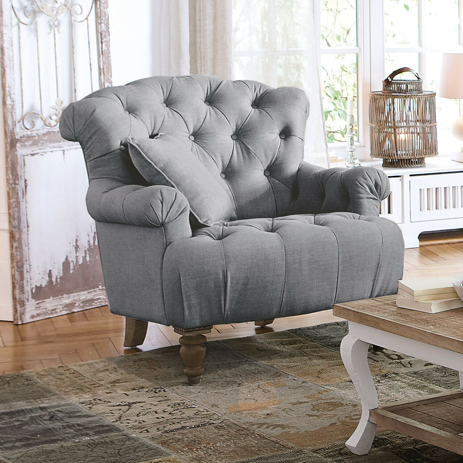 Poltrona Springfield Divano grigio imbottito con schienale capitonné e gambe in legno in stile vintage per soggiorno