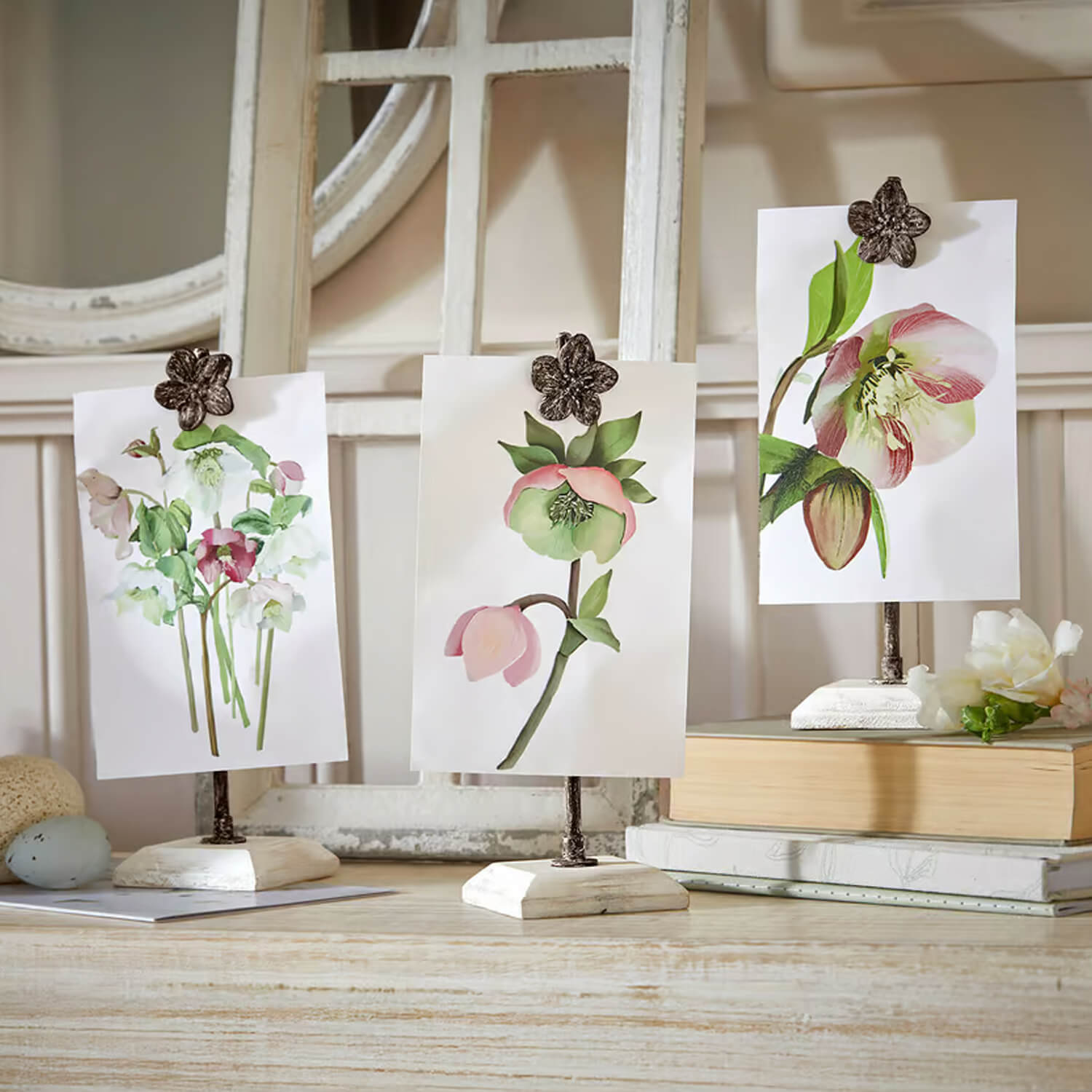 Tre supporti per foto con base bianca e clip a forma di fiore in metallo, decorazione da tavolo