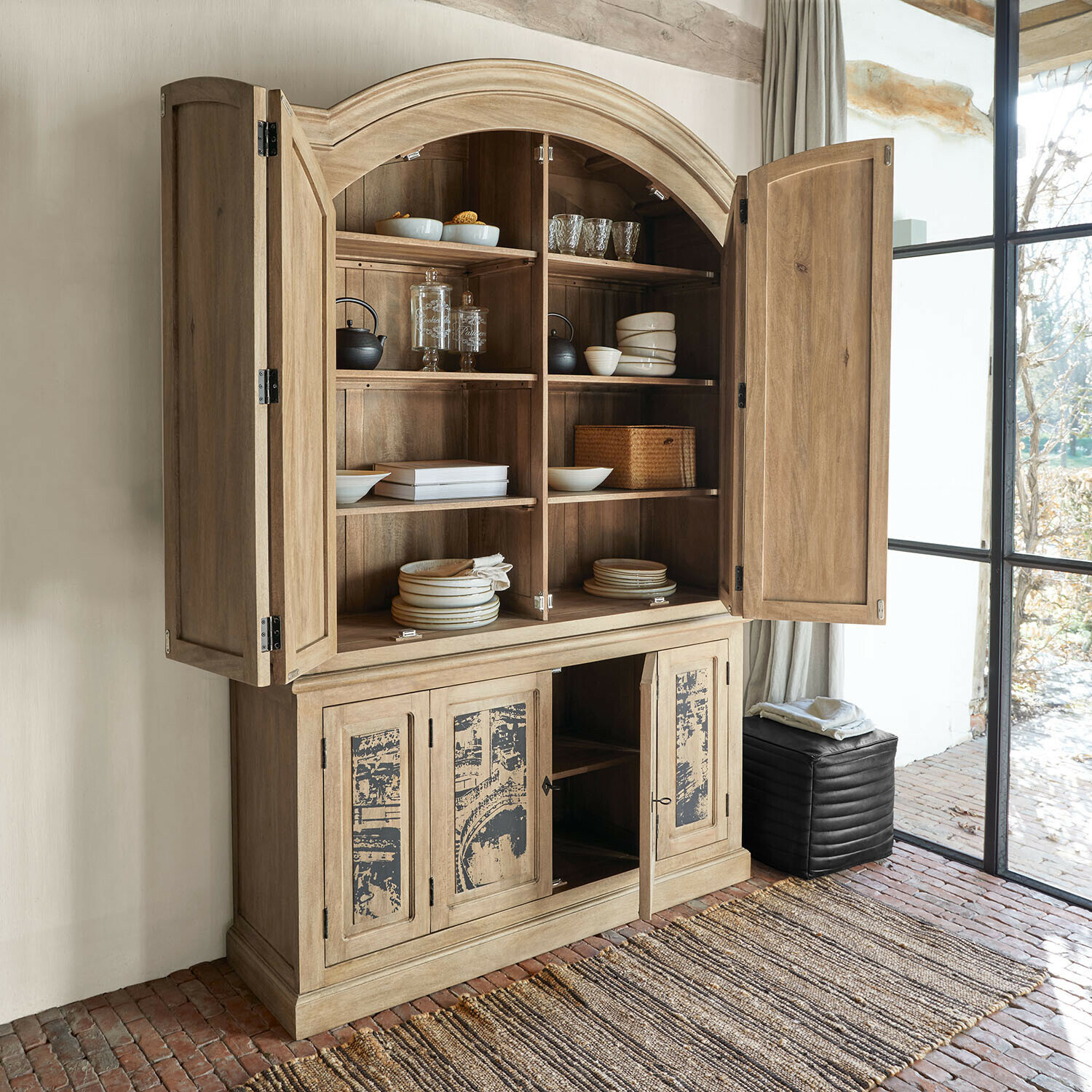 Credenza Albanne