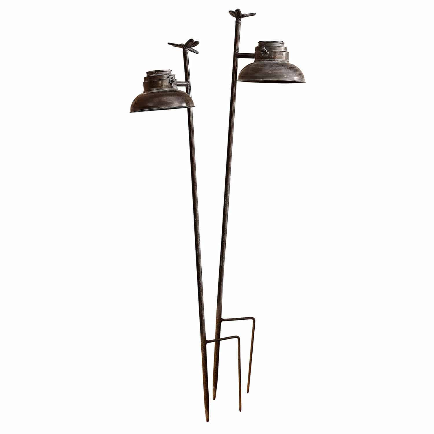 Coppia di lanterne solari Ivexil Lampade da giardino in metallo marrone scuro con decorazione a libellula, illuminazione esterna decorativa