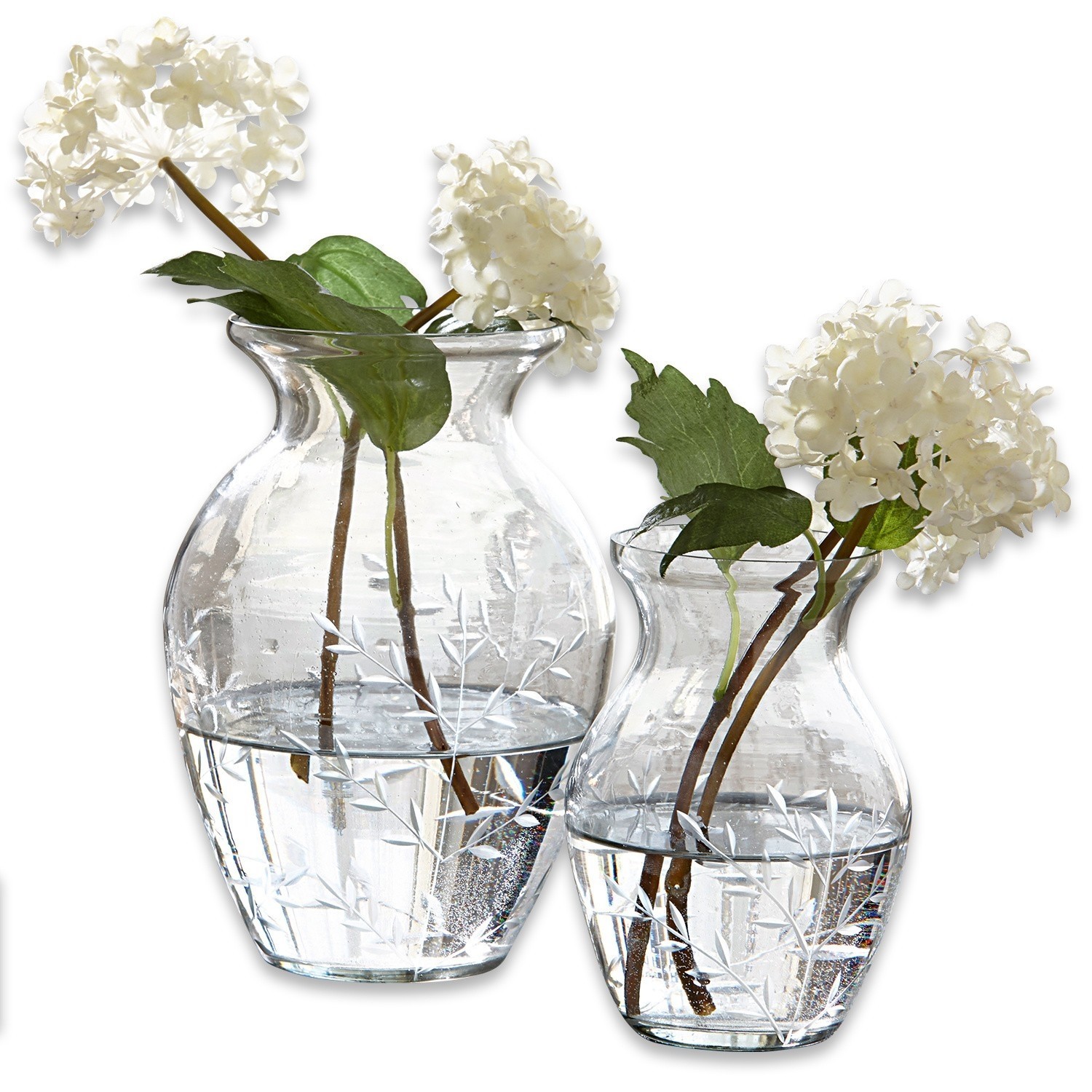Coppia di vasi Paimpont Due vasi in vetro trasparente con motivo inciso e fiori bianchi decorativi all'interno