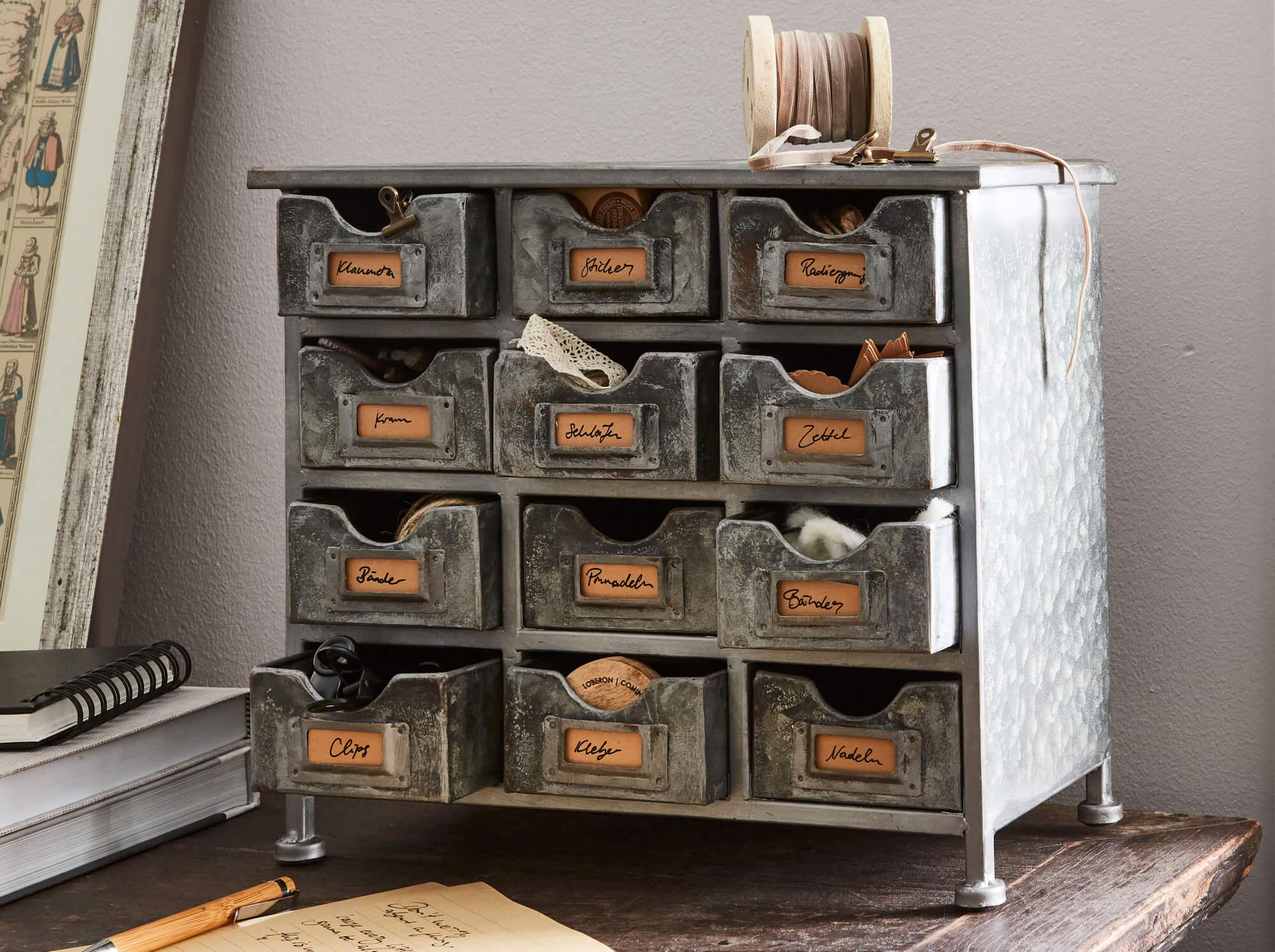 Mobile vintage in metallo grigio con 15 cassetti per scrivania, contenitore per piccoli oggetti
