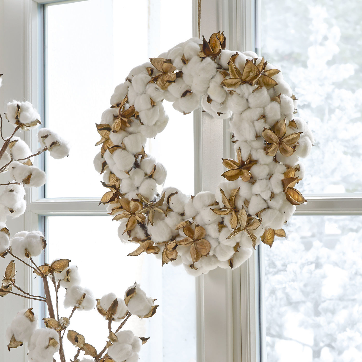 Ghirlanda Sauves Corona decorativa in cotone bianco e foglie dorate, ornamento naturale per finestra invernale