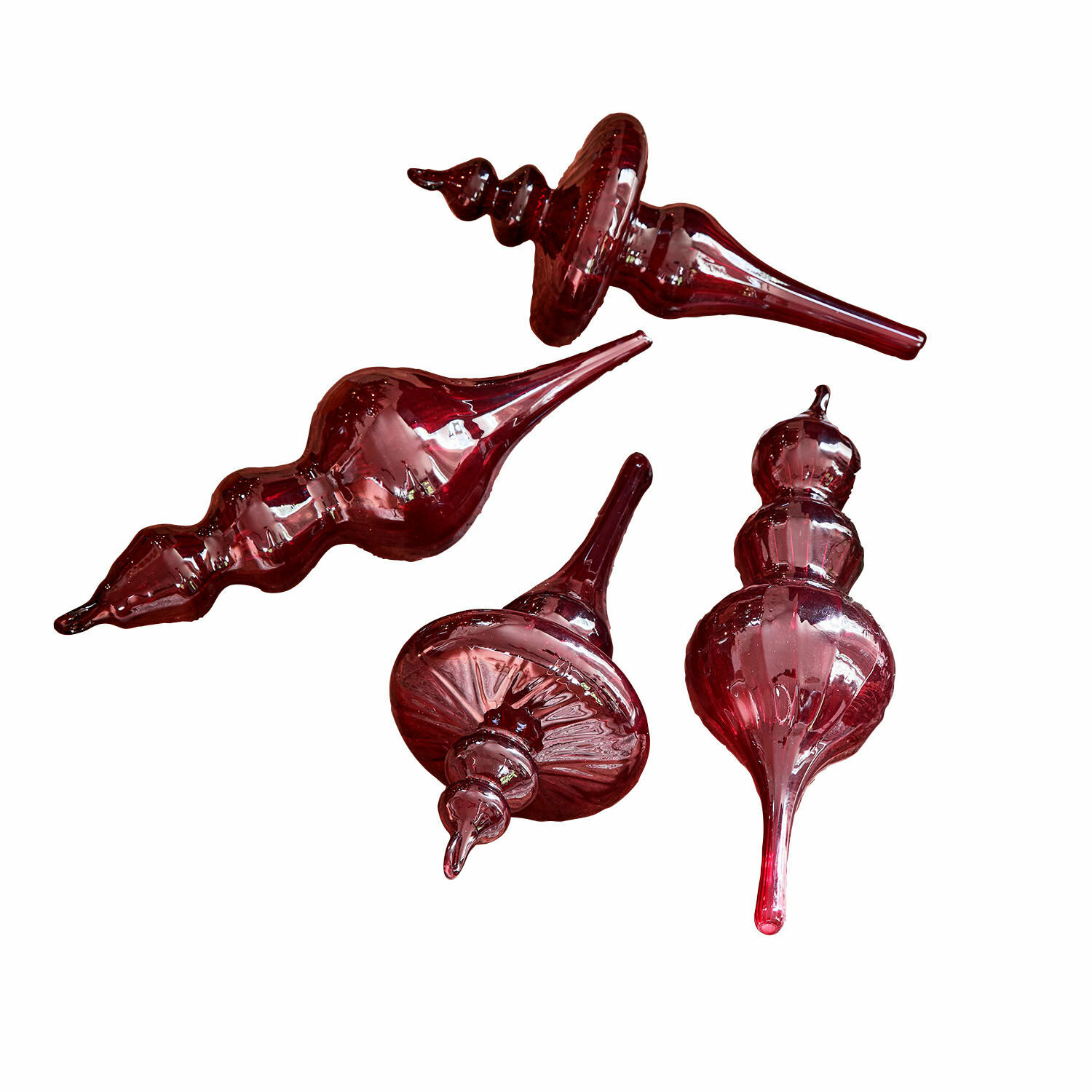 Set di 4 decorazioni da appendere Camorita Set di quattro decorazioni natalizie in vetro rosso di forme diverse, ornamenti festivi