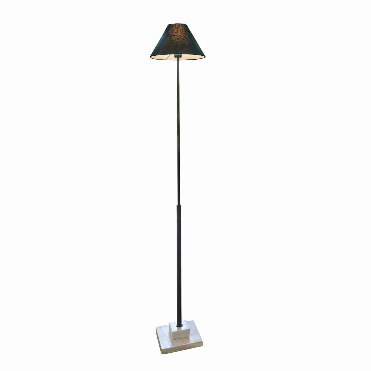 Lampada a stelo Orvienne Lampada da terra nera con paralume in tessuto e base in marmo per soggiorno