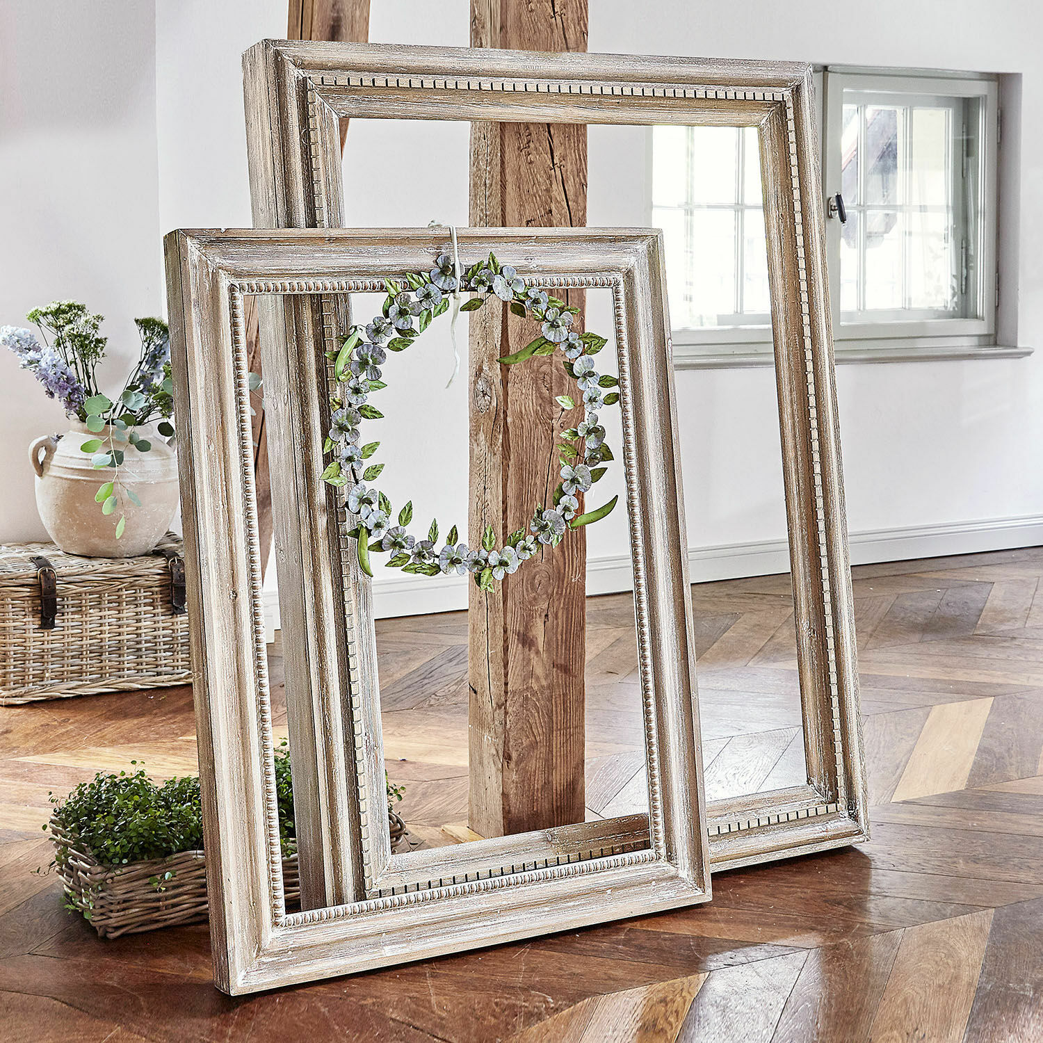 Coppia di cornici decorative Etienne