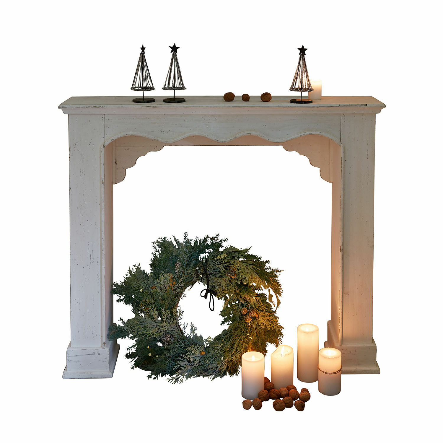 Consolle caminetto Claybourne Portale camino in legno bianco con corona decorativa e candele per decorazione natalizia interna