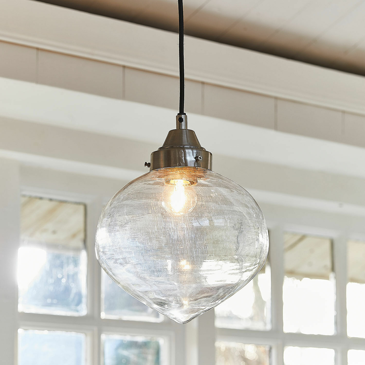 Lampada a sospensione Lunariello Lampada a sospensione in vetro trasparente con supporto metallico argento, illuminazione moderna per soggiorno
