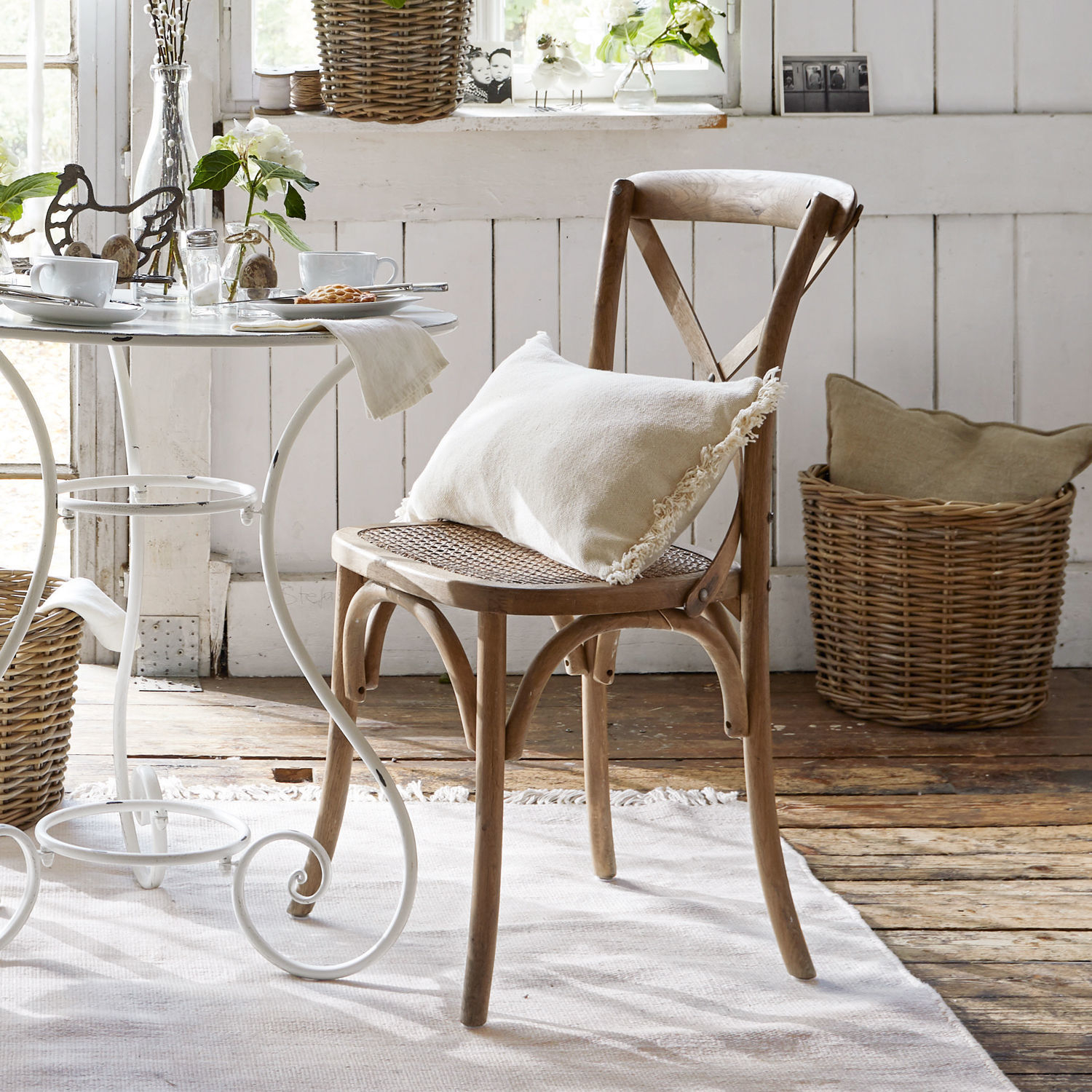 Sedia Kary, Seduta in rattan, Affascinante look antico, Finitura anticata in marrone