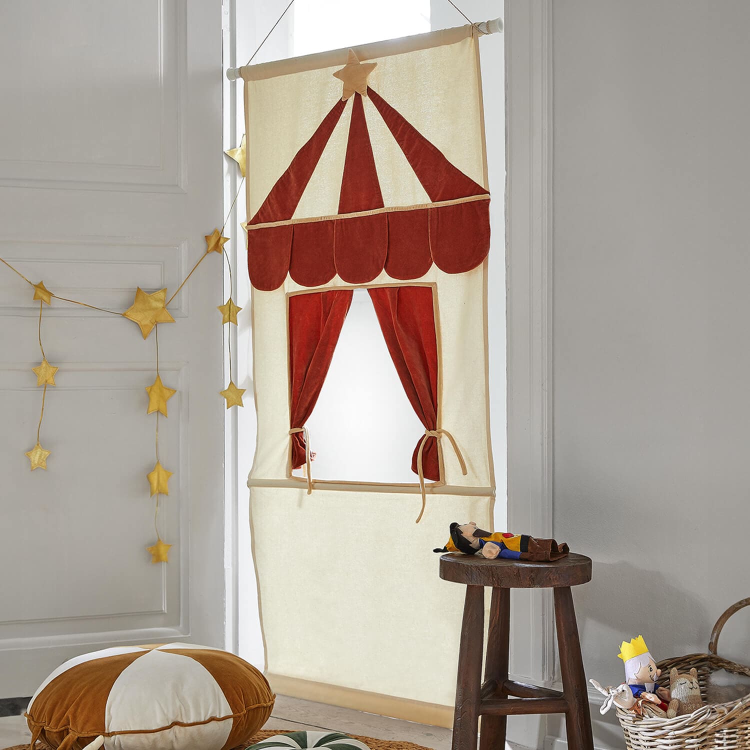 Tenda per bambini in tessuto crema e rosso con motivo tendone da circo, decorazione per cameretta