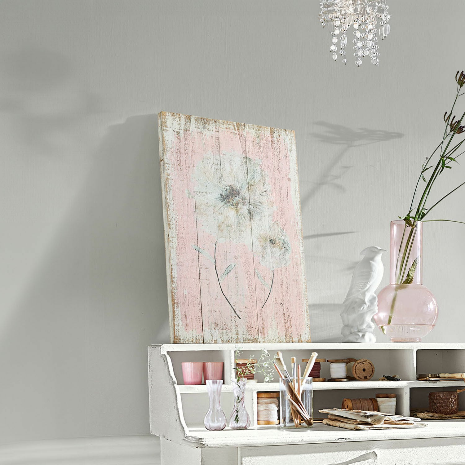 Quadretto decorativo Lumeron Quadro in legno con motivo floreale rosa pastello e bianco, decorazione da parete elegante.