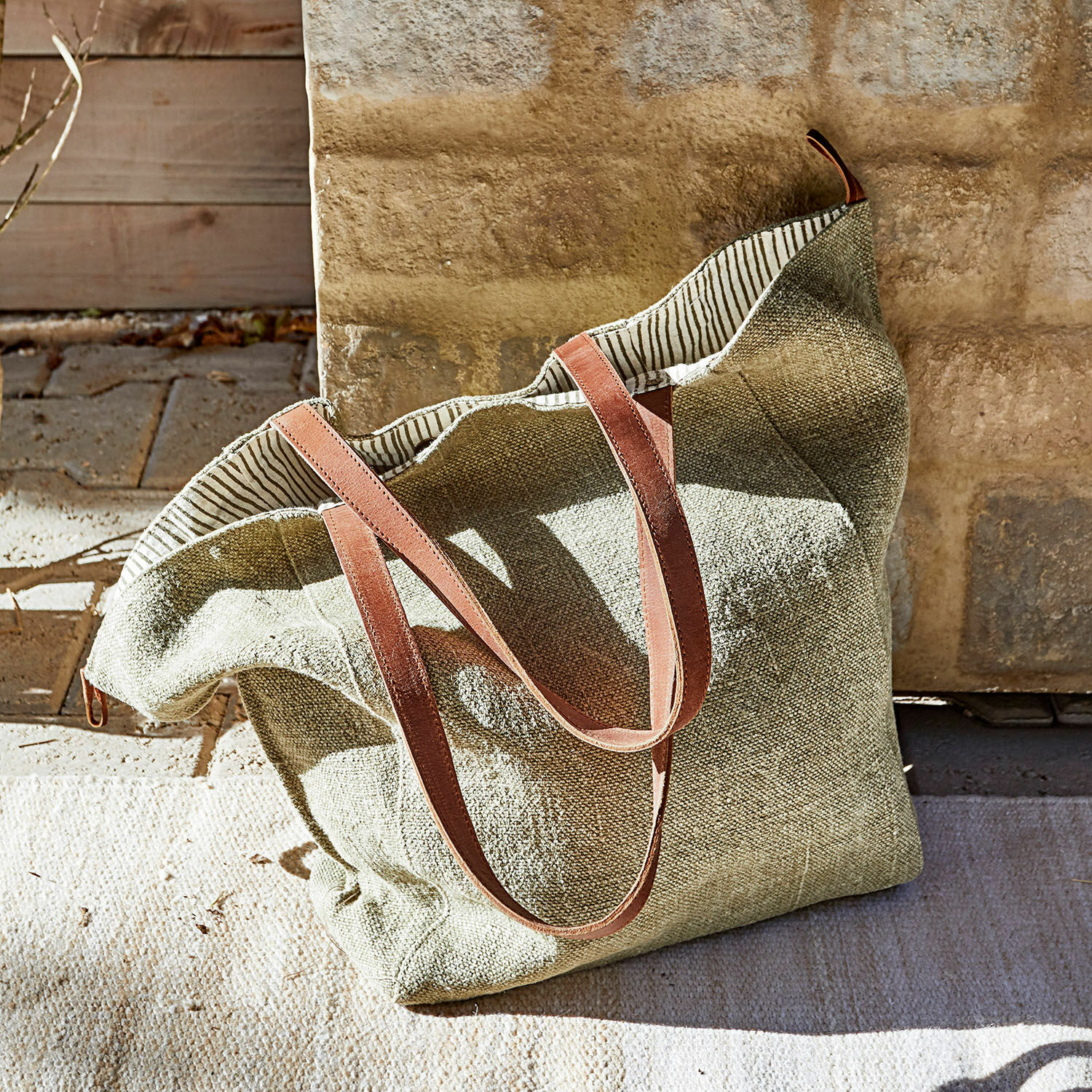 Borsa Soleil Borsa in tessuto verde con manici in pelle marrone, pratica ed elegante per l'uso quotidiano