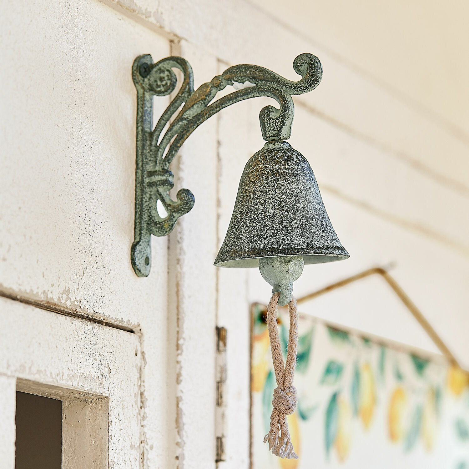 Campanella Palerina Campanello da parete in metallo stile vintage con finitura verde antichizzata e corda