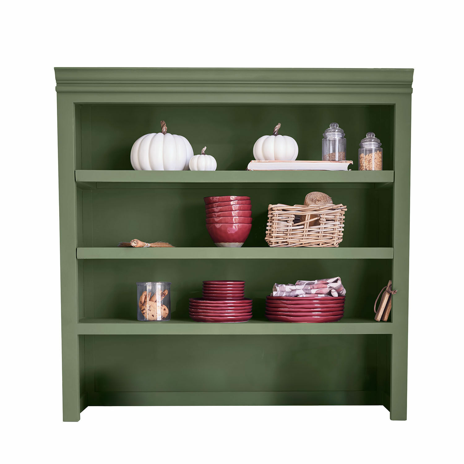 Vetrina da cucina Lansbury Mensola in legno verde con zucche bianche decorative e stoviglie in ceramica rossa
