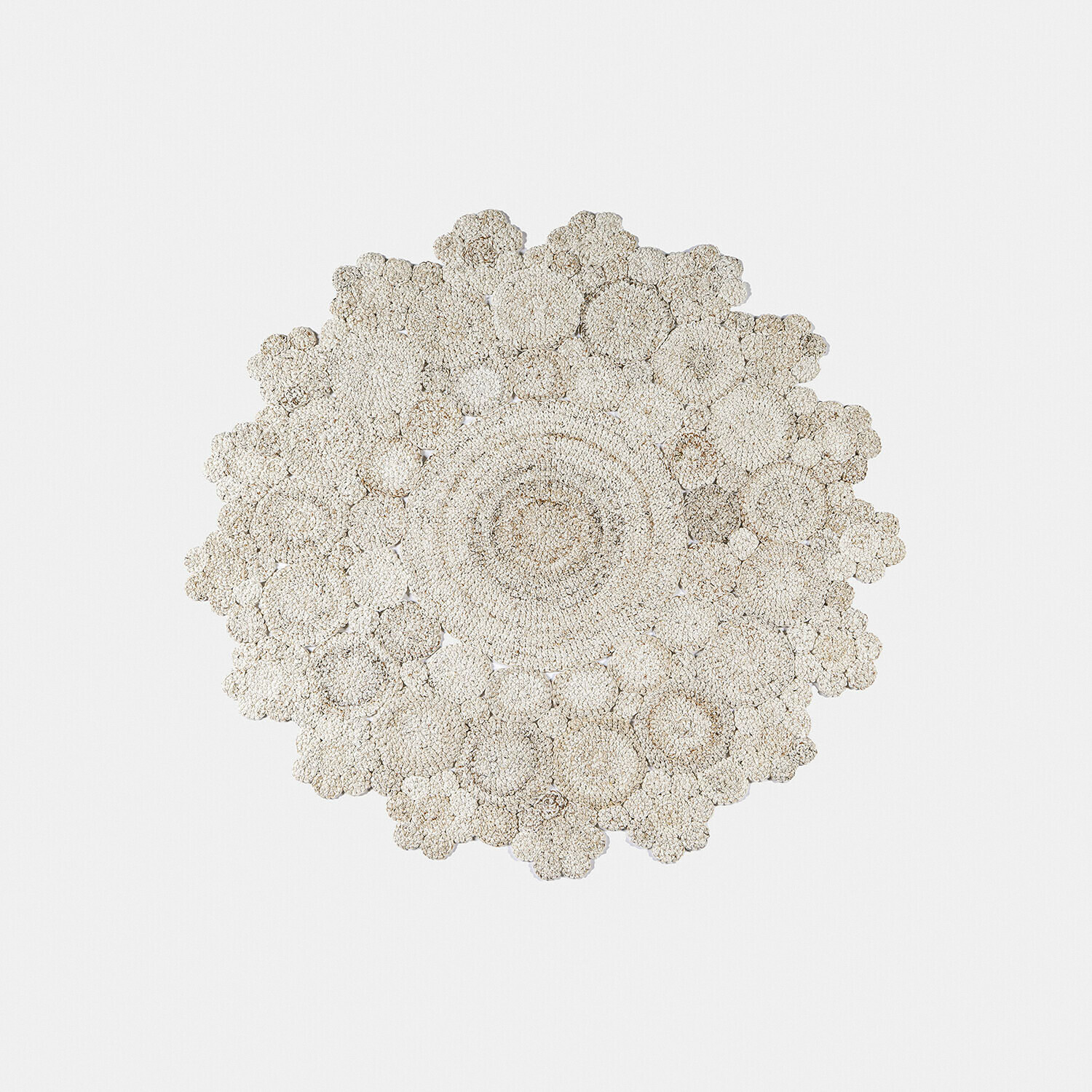 Tappeto per interni ed esterni Norlinn Tappeto rotondo in materiale naturale beige chiaro con motivo floreale, decorazione per interni