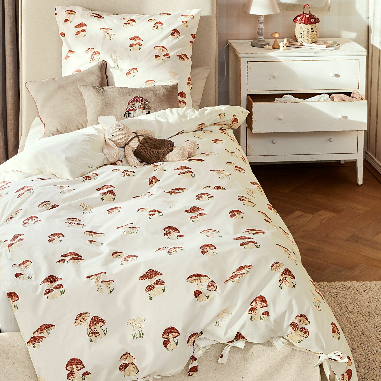 Biancheria da letto Norilie Biancheria da letto in cotone color crema con stampa di funghi rossi, morbida e decorativa per la camera