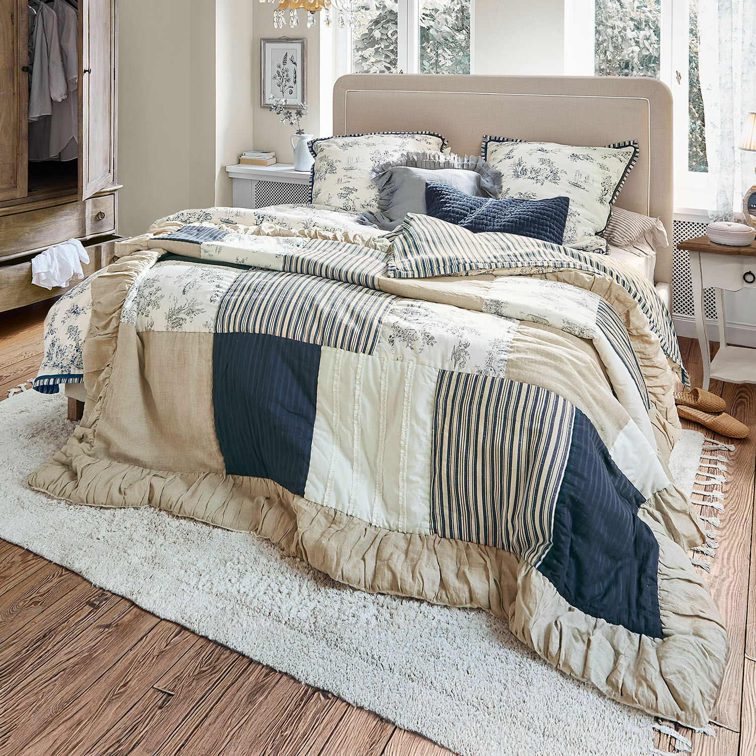 Trapunta Felencio Biancheria da letto patchwork beige e blu con motivi floreali, cotone morbido, camera accogliente