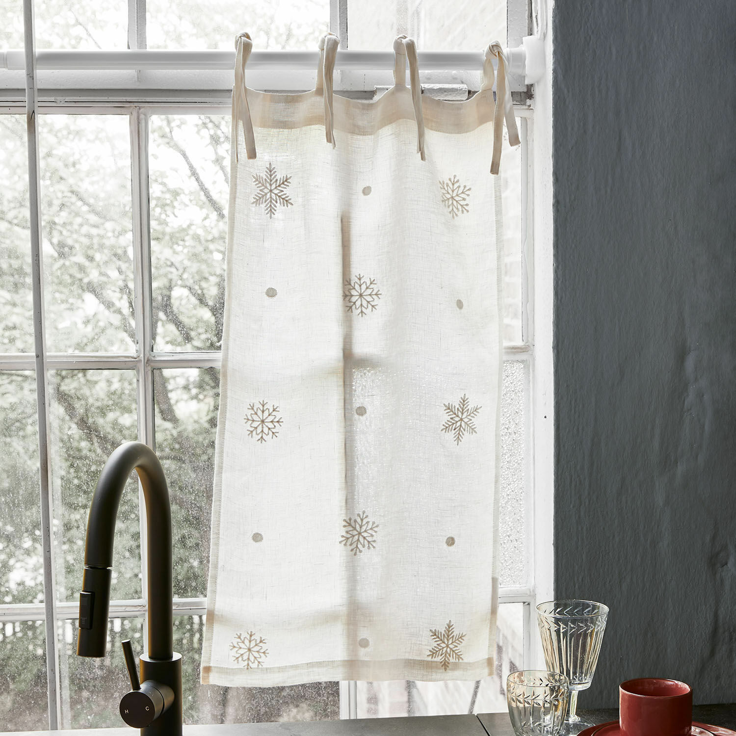 Tendina a vetro Rashona Tenda in lino beige con motivo fiocchi di neve, decorazione naturale per finestra cucina, tessuto leggero