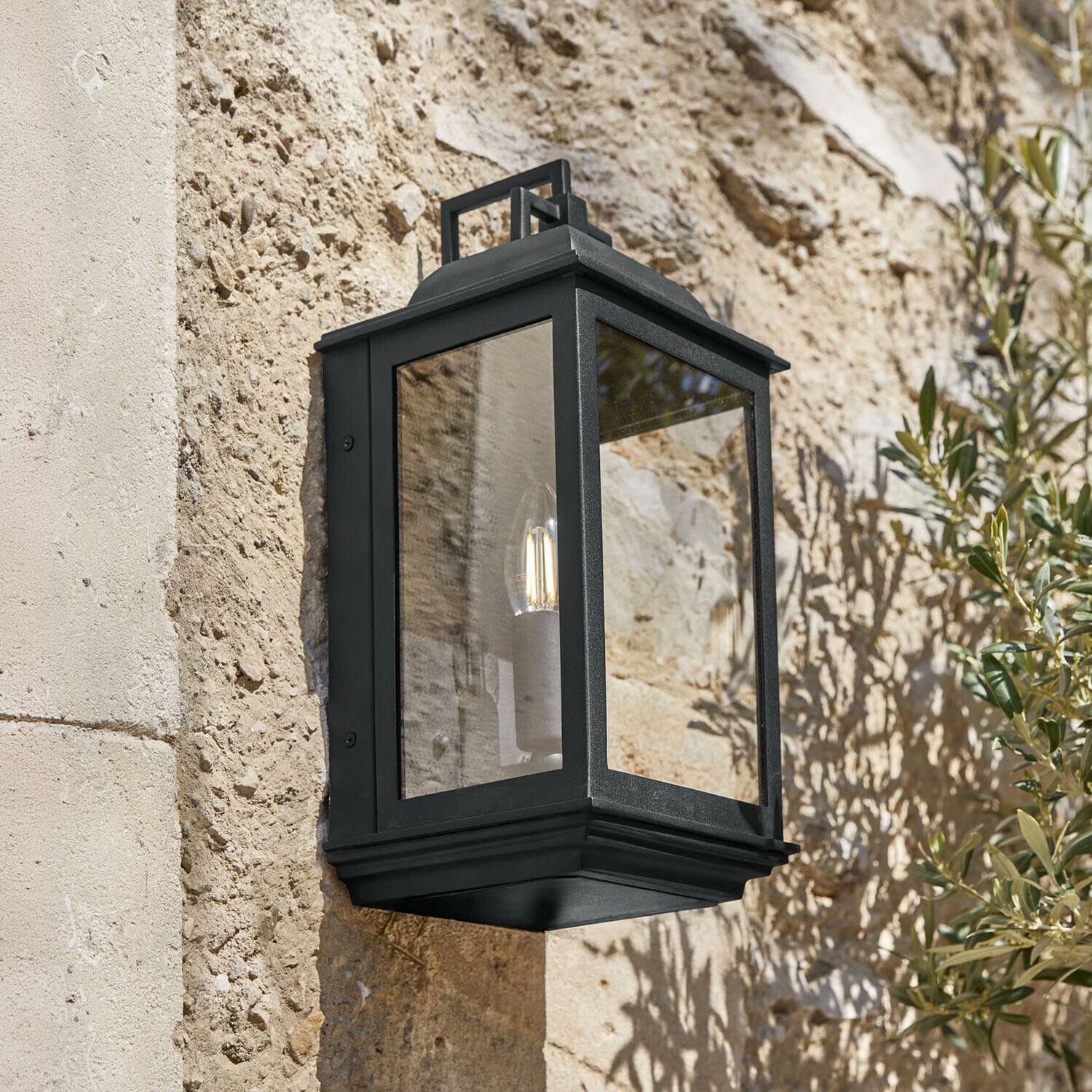 Lampada da parete per esterni Tovre Applique da parete nera in metallo con vetro trasparente, illuminazione esterna per facciata