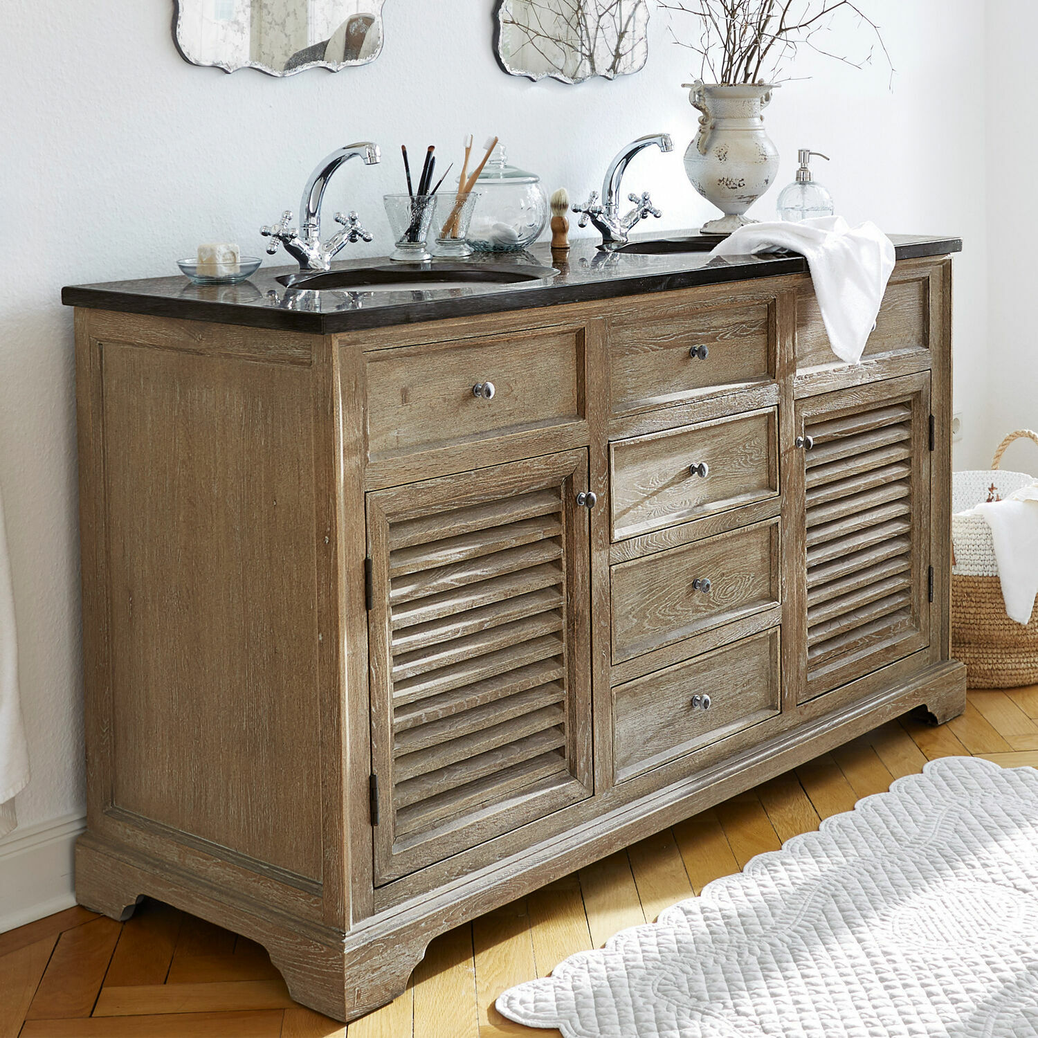 Mobile con doppio lavabo Malmaison Mobile bagno rustico in legno con doppio lavabo e piano nero