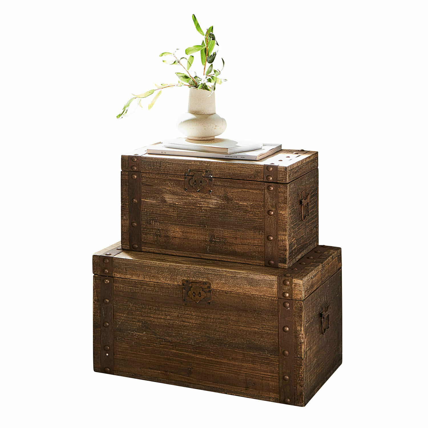 Coppia di bauli Pratt Bauletti in legno marrone con ferrature metalliche, ideali per conservare e decorare