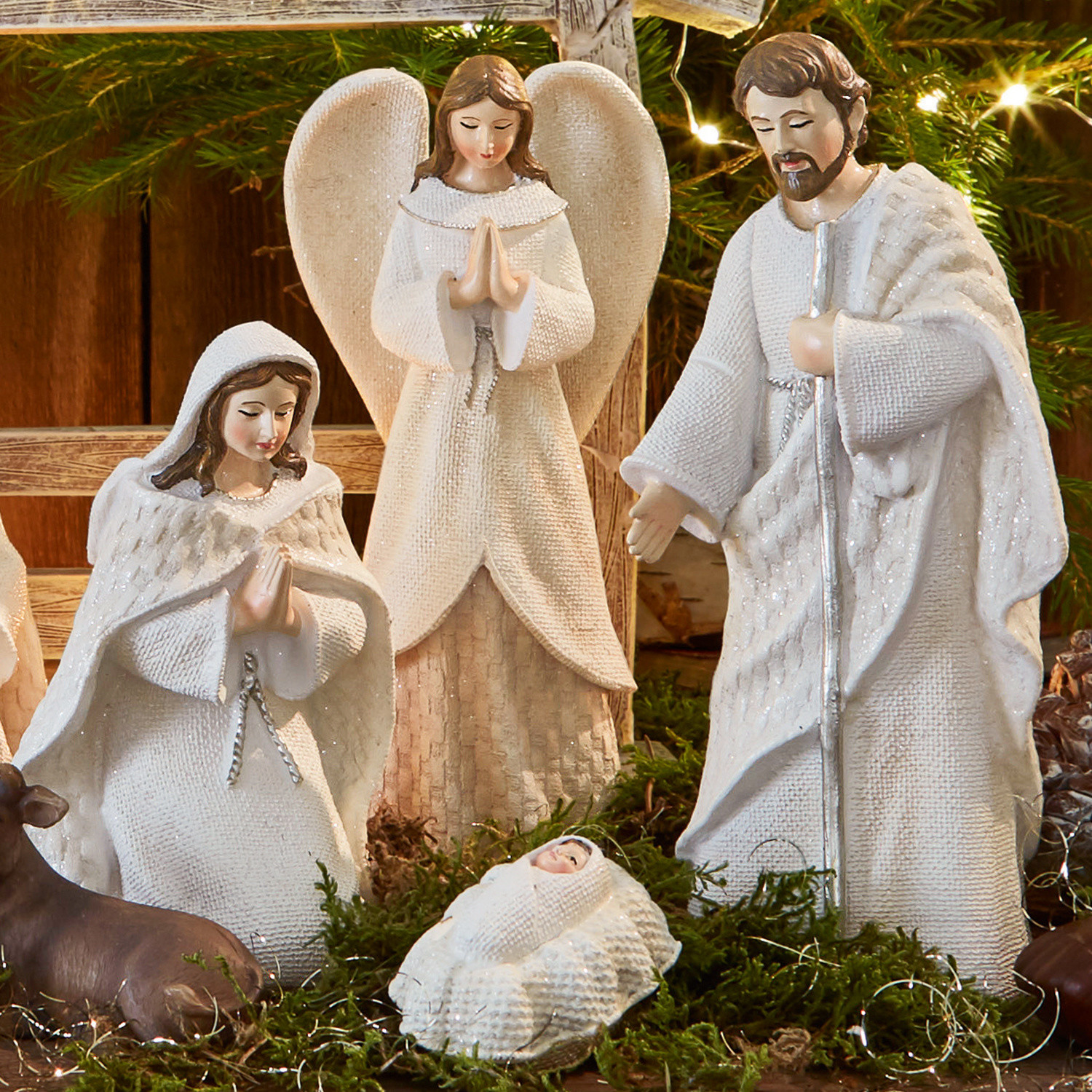 Set di 12 statuine per il presepe Santo