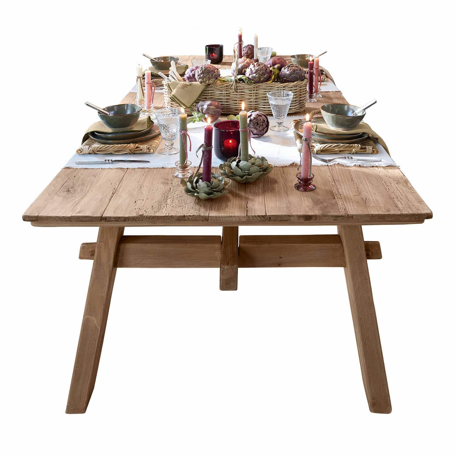 Tavolo da pranzo Wilevor Tavolo da pranzo in legno naturale con finitura rustica, decorato con candele e stoviglie