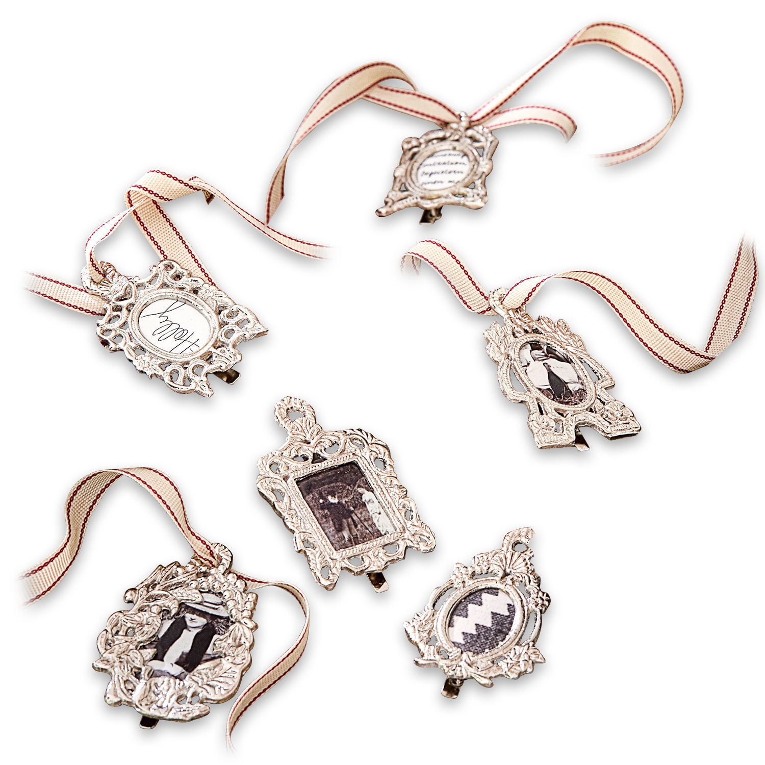 Set di 6 cornici Maidallion Set di sei cornici decorative in metallo con nastri crema per appendere