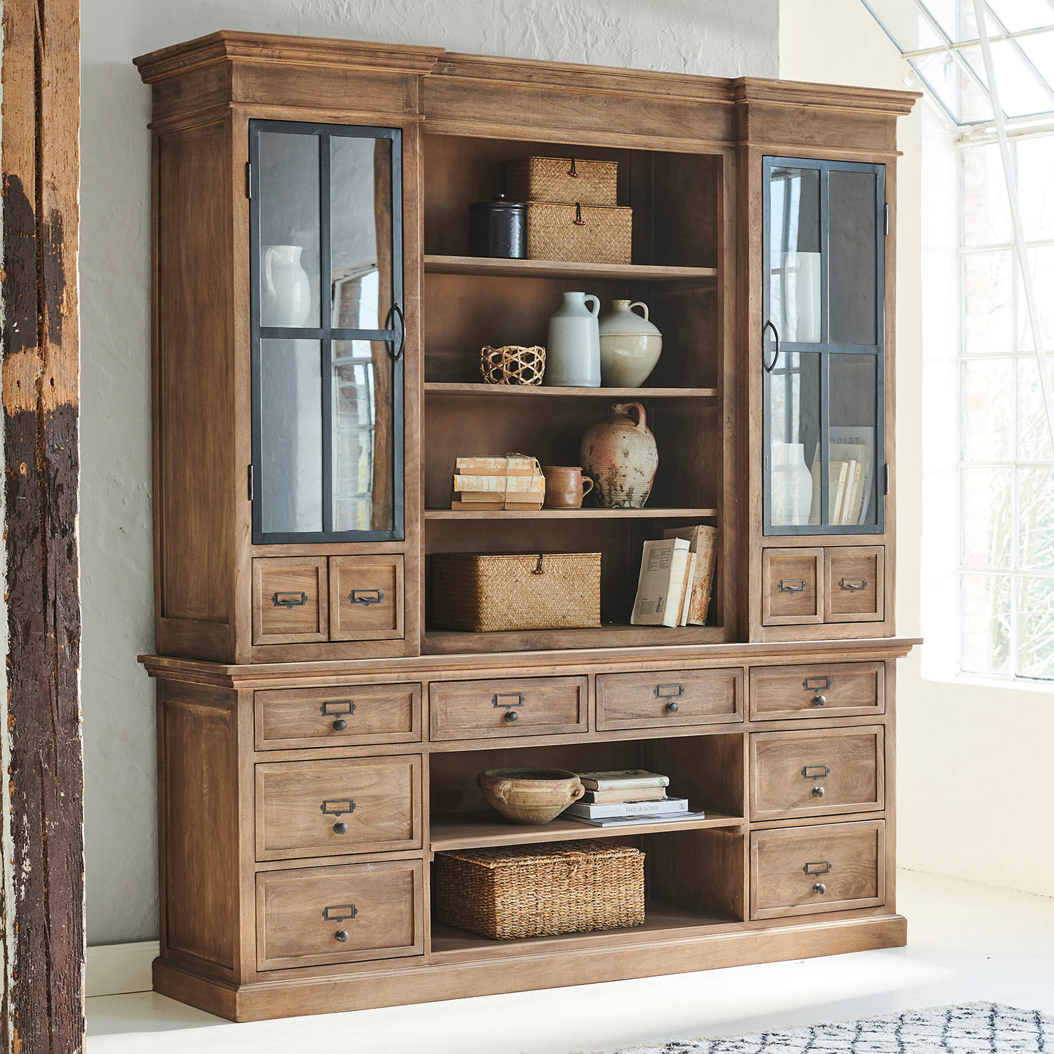 Credenza con cristalliera Horsens