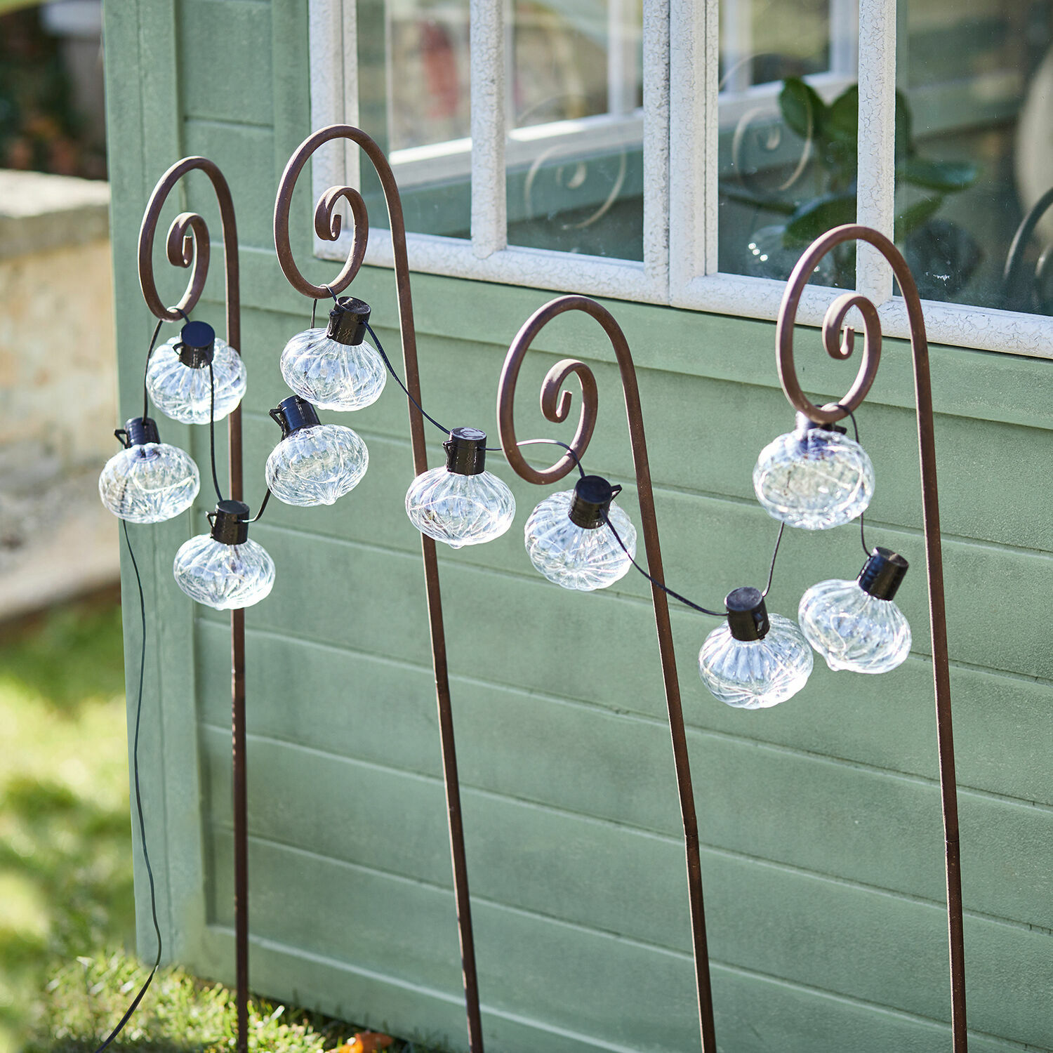 Set di 4 decorazioni ad asta per giardino Sornàs