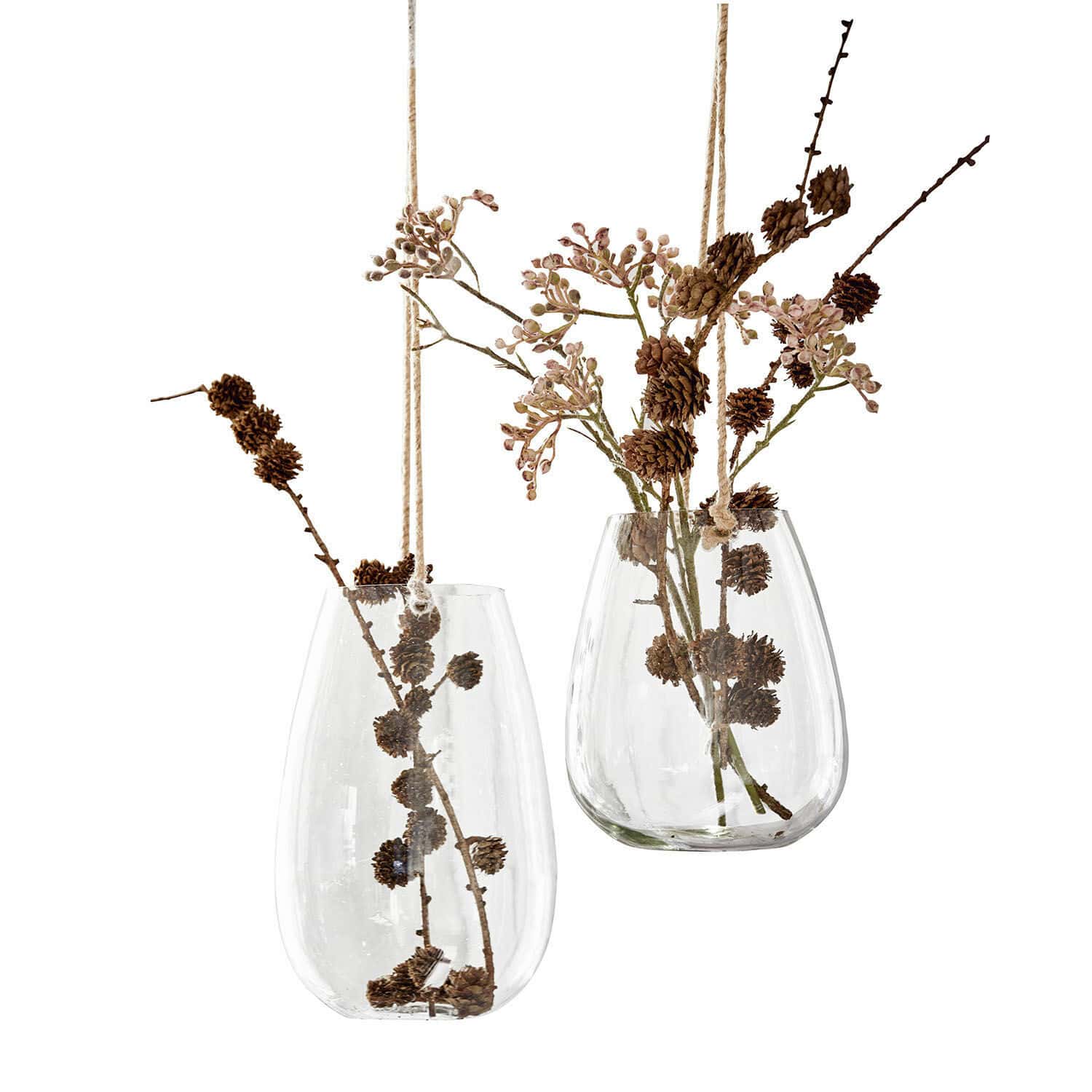 Coppia di portacandele a sospensione Mylla Set di due vasi sospesi in vetro trasparente con rami naturali e corda decorativa