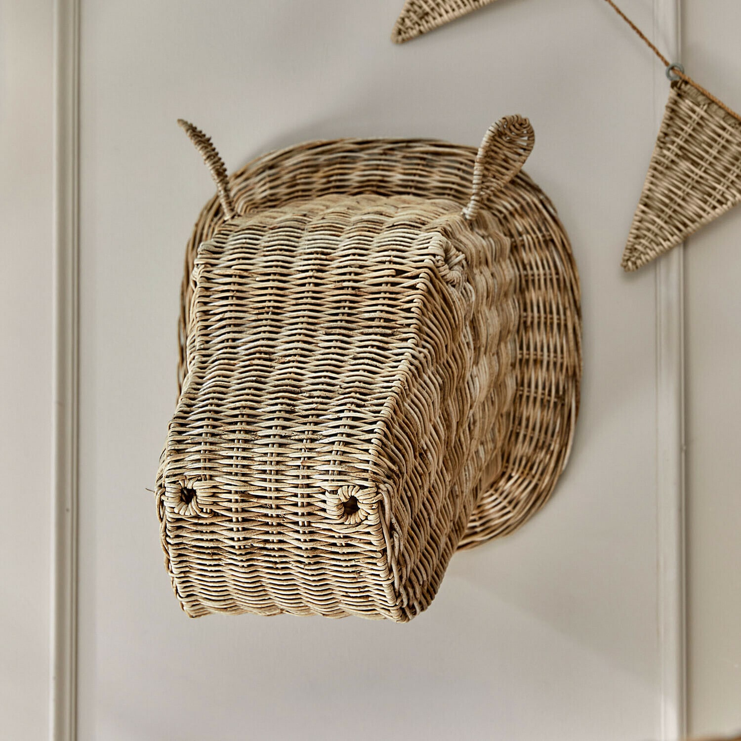 Decorazione da parete Wibbelu Testa decorativa di ippopotamo in vimini naturale da appendere alla parete come ornamento