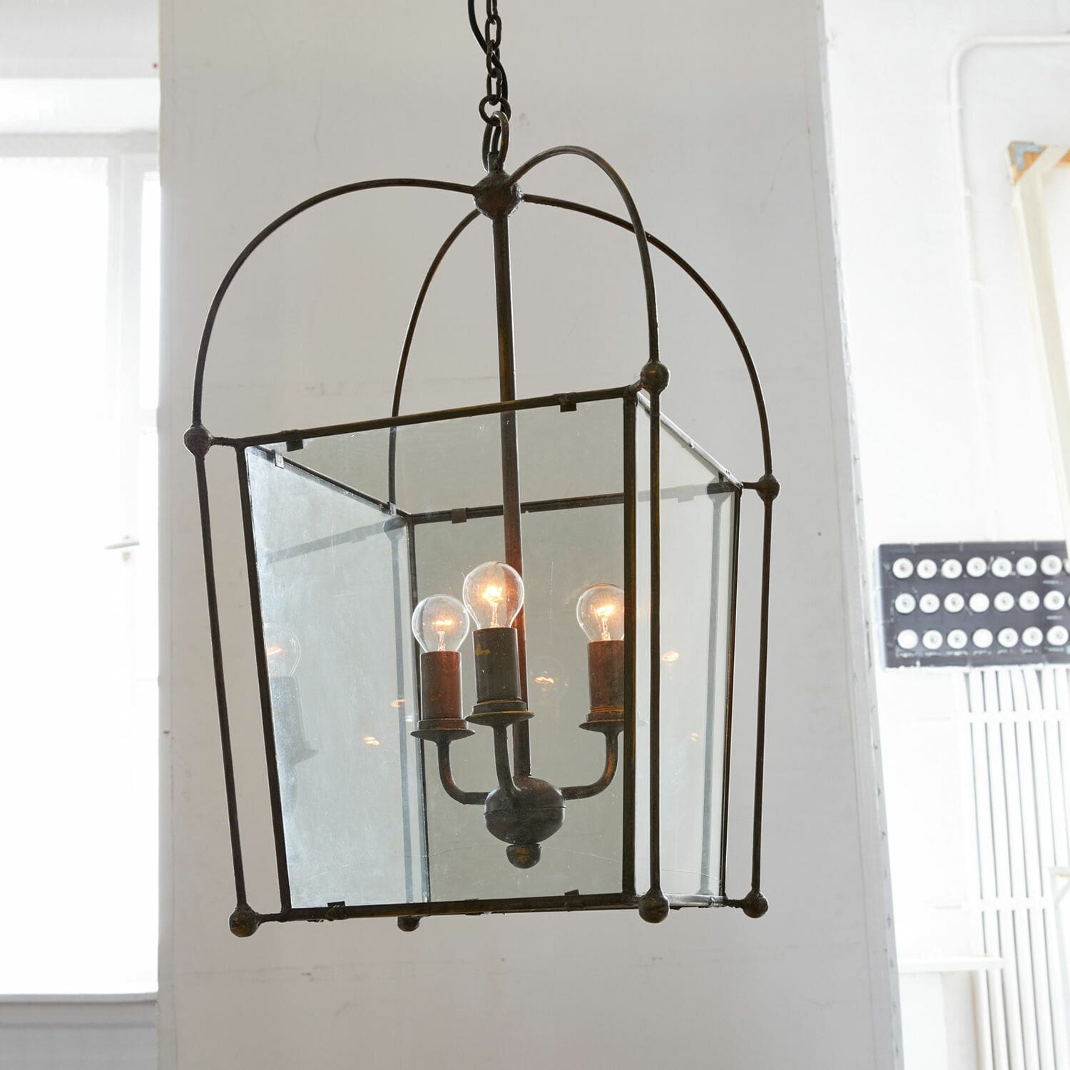 Lampadario Sèvres Lampada a sospensione in metallo e vetro stile vintage con tre lampadine, lampada decorativa da soffitto