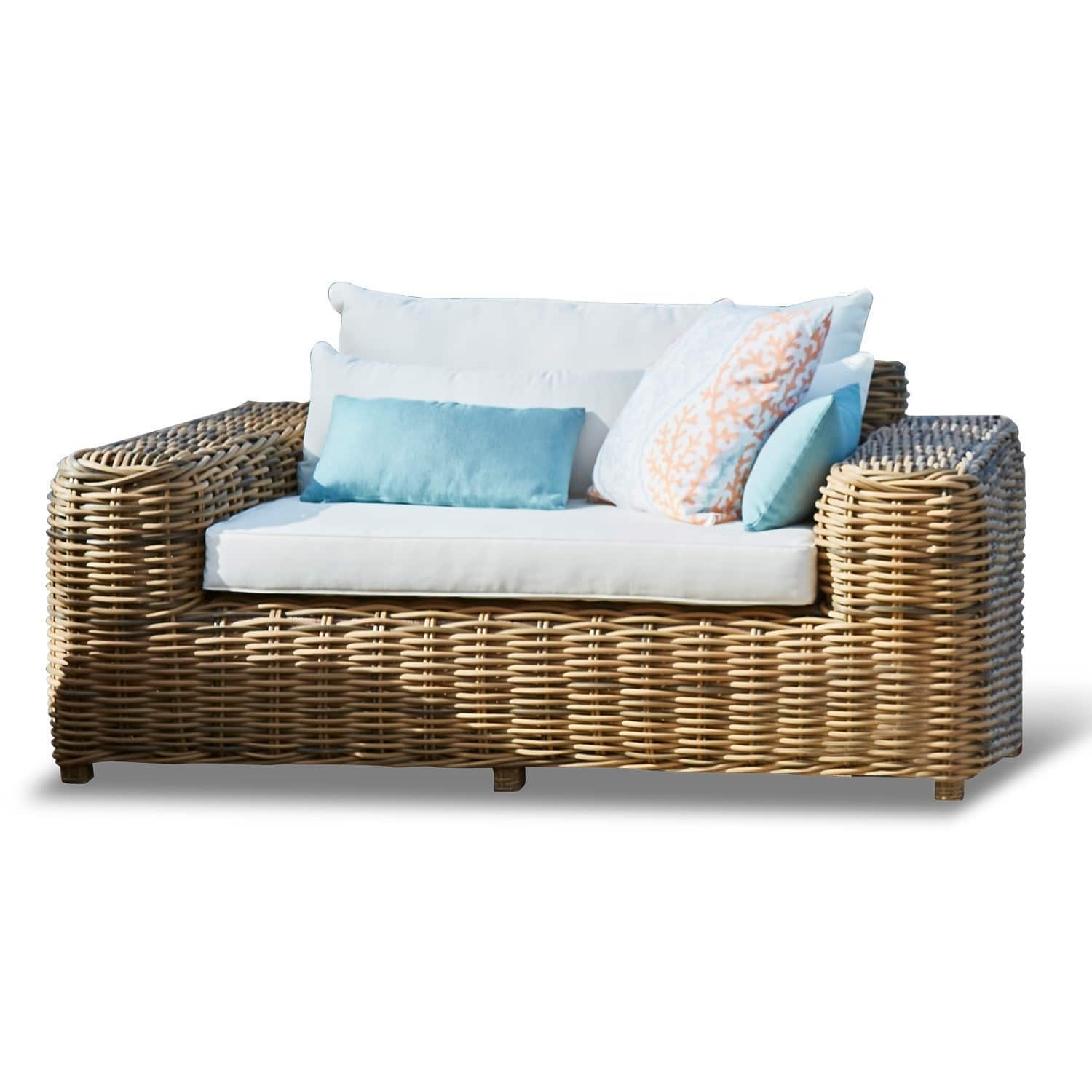 Poltrona Camas Divano in rattan con cuscini bianchi e dettagli azzurri, mobile da giardino confortevole