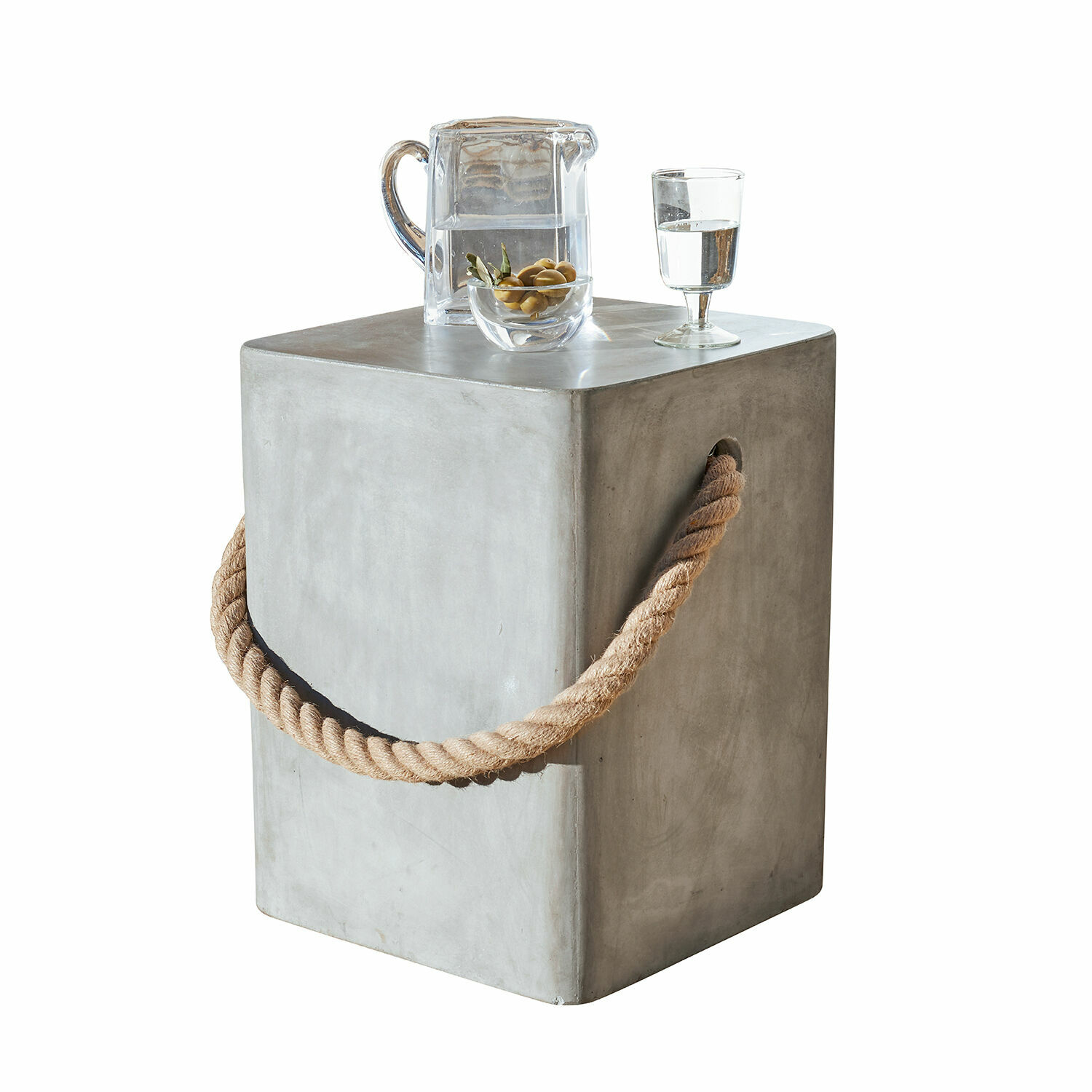 Tavolino di complemento Kaedi Tavolino quadrato in cemento grigio con manico in corda spessa, mobile decorativo moderno