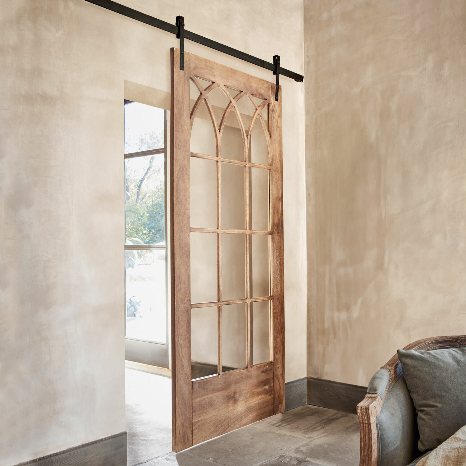 Porta scorrevole Cayey Porta scorrevole in legno di mango colore naturale con vetri decorativi per interni