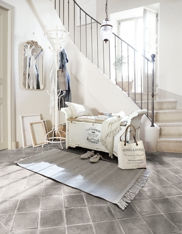 Decorazioni francesi e mobili in stile vintage