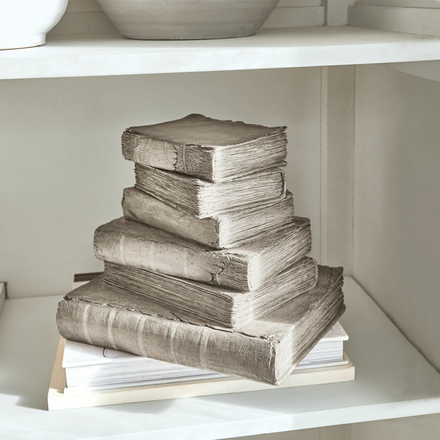Pila di libri decorativi Fjardo