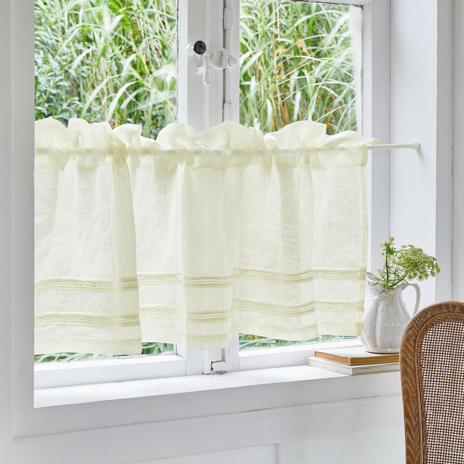 Tendina a vetro Jolivane Tenda corta in lino crema con dettagli delicati, ideale per cucina, tessuto naturale e design leggero