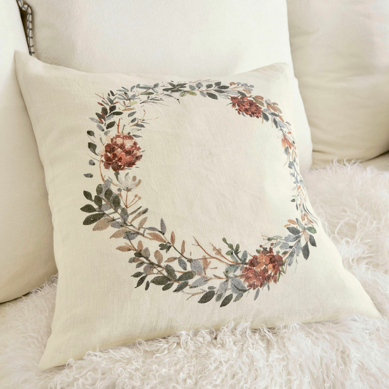 Copricuscino Torge Cuscino beige in lino con corona decorativa di foglie e fiori in colori naturali