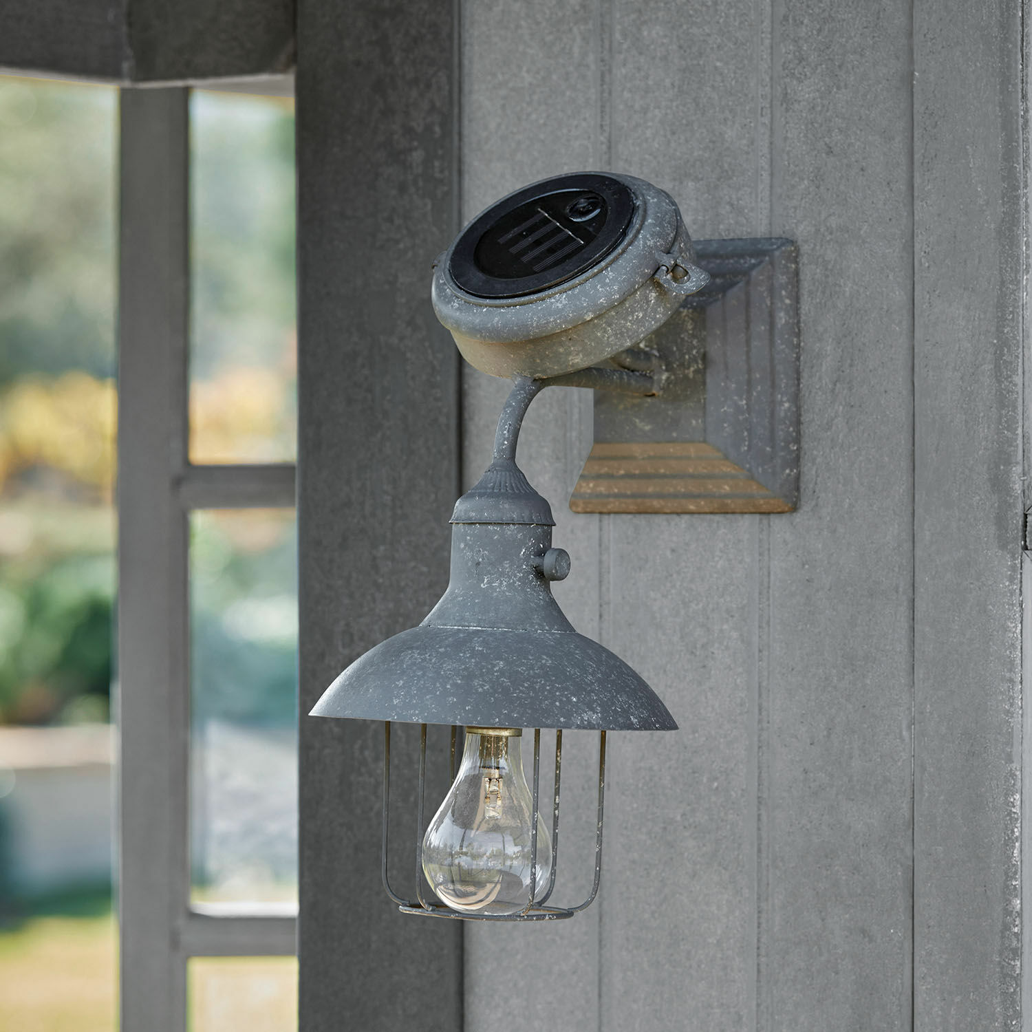 Lanterna solare da parete Anniviers Applique da parete in metallo grigio con paralume e lampadina, stile rustico per illuminazione esterna