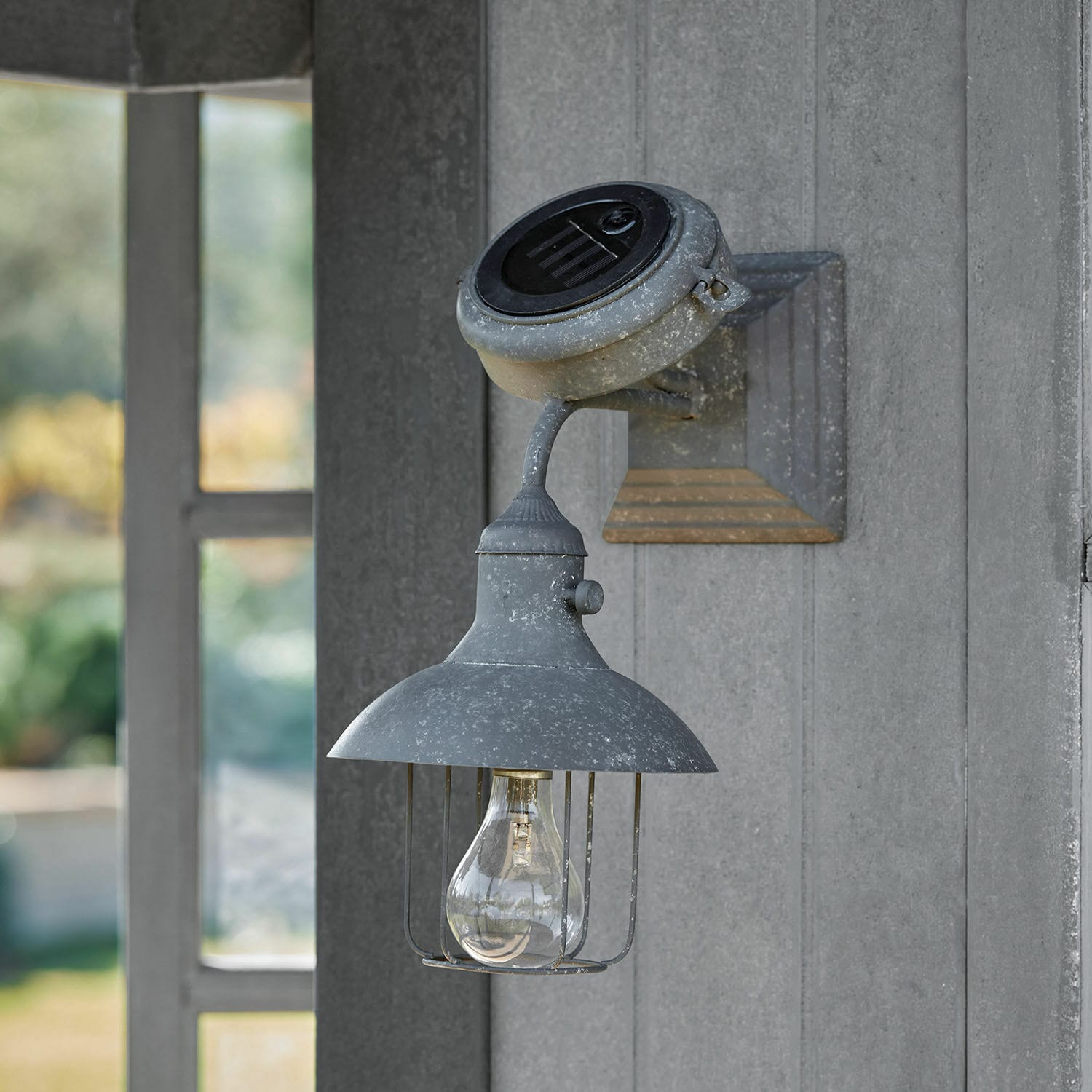 Lanterna solare da parete Anniviers Applique da parete in metallo grigio con paralume e lampadina, stile rustico per illuminazione esterna
