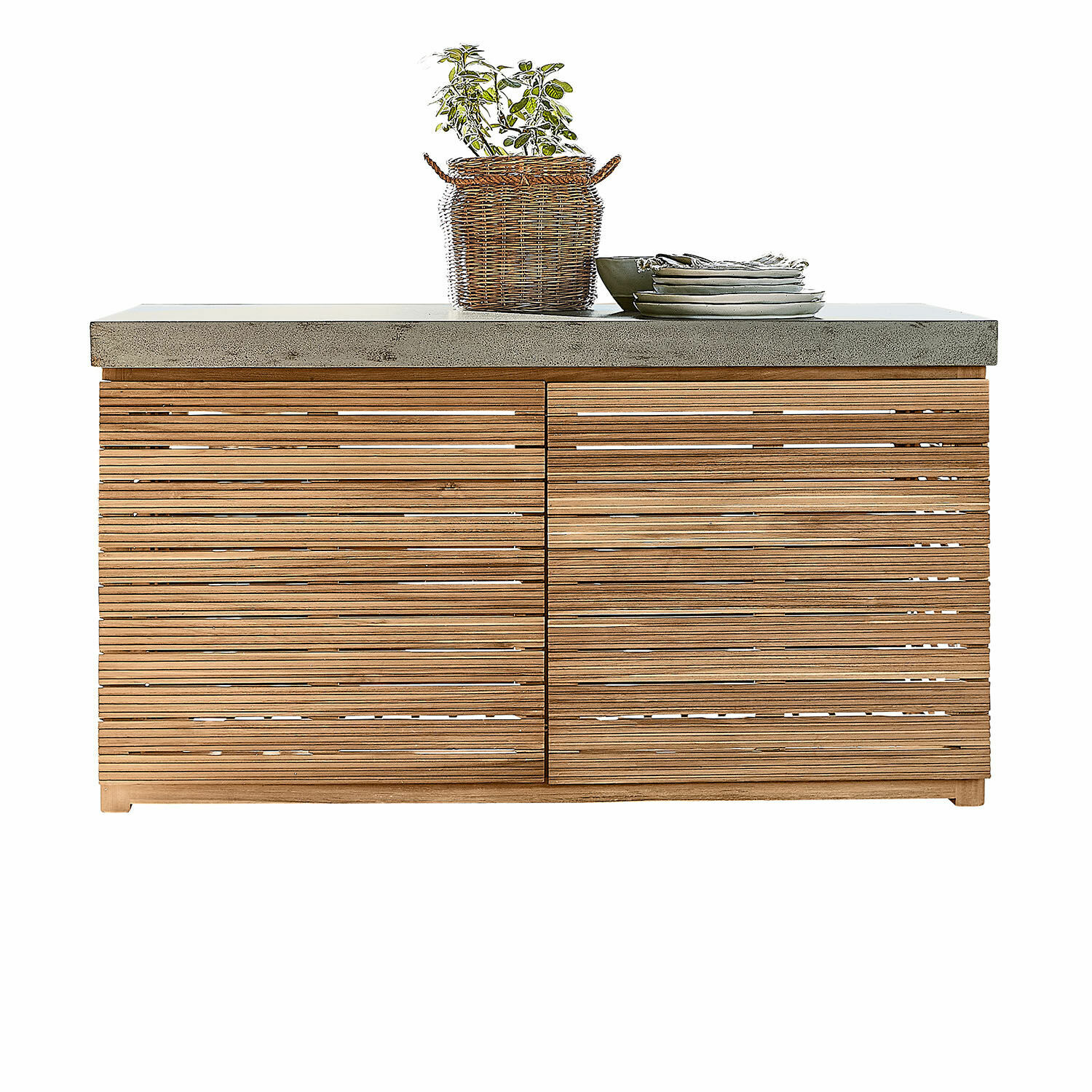 Credenza da esterno 100% FSC® Venzone Madia in legno con piano in cemento, cesta decorativa e stoviglie impilate sopra