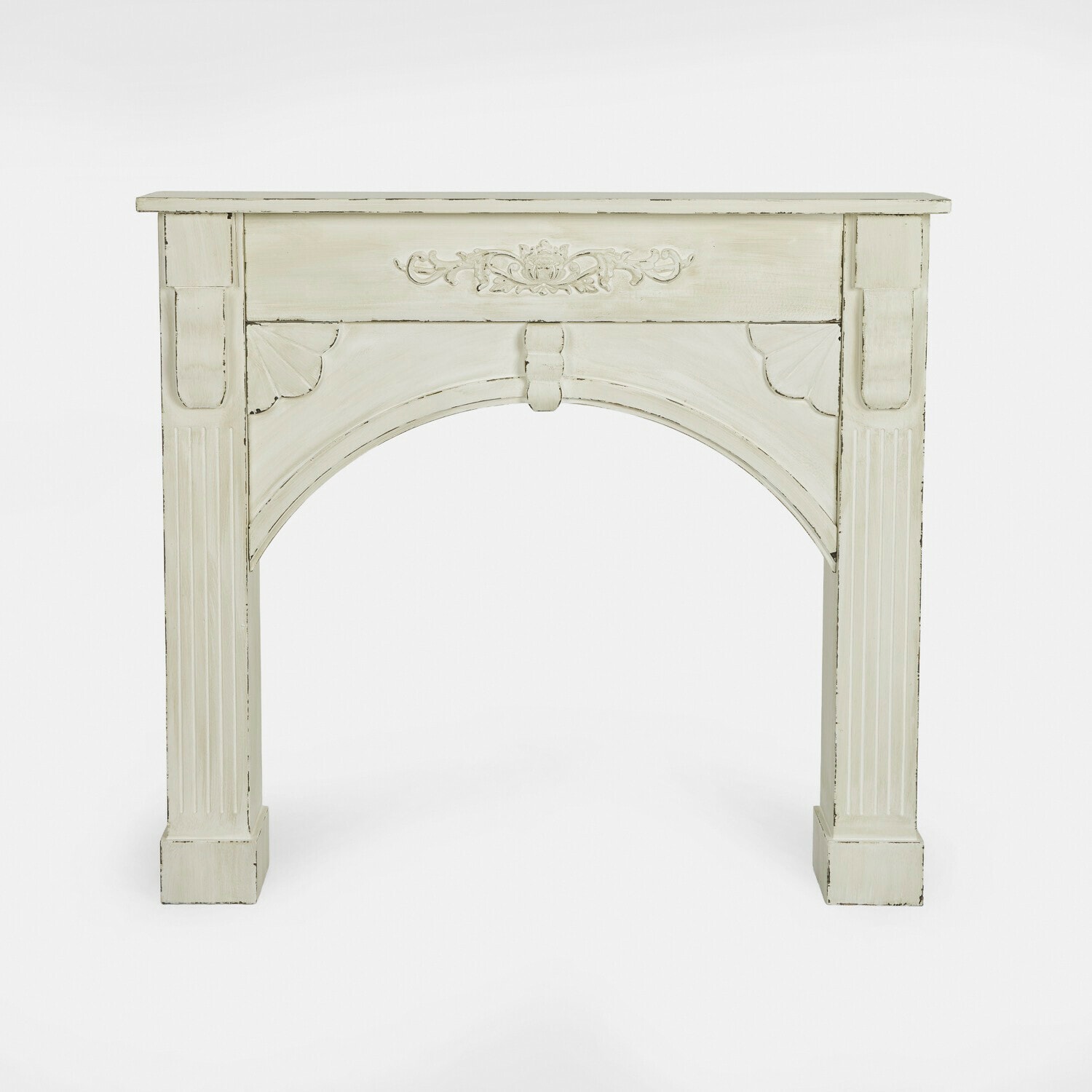Consolle caminetto Maxwell Cornice per camino in legno bianco con intagli decorativi e finitura invecchiata