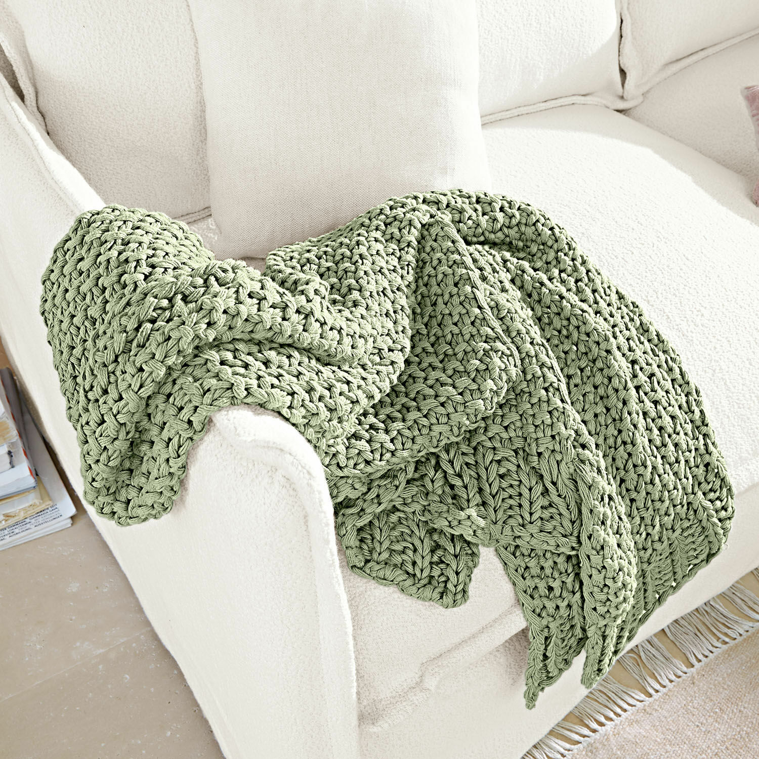 Plaid Plixoren Coperta verde spessa lavorata a maglia su divano bianco, decorazione accogliente e confortevole