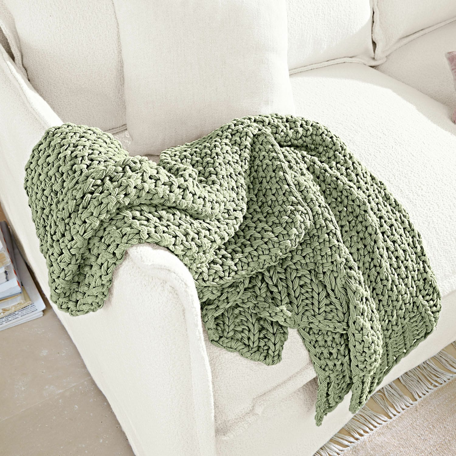 Plaid Plixoren Coperta verde spessa lavorata a maglia su divano bianco, decorazione accogliente e confortevole