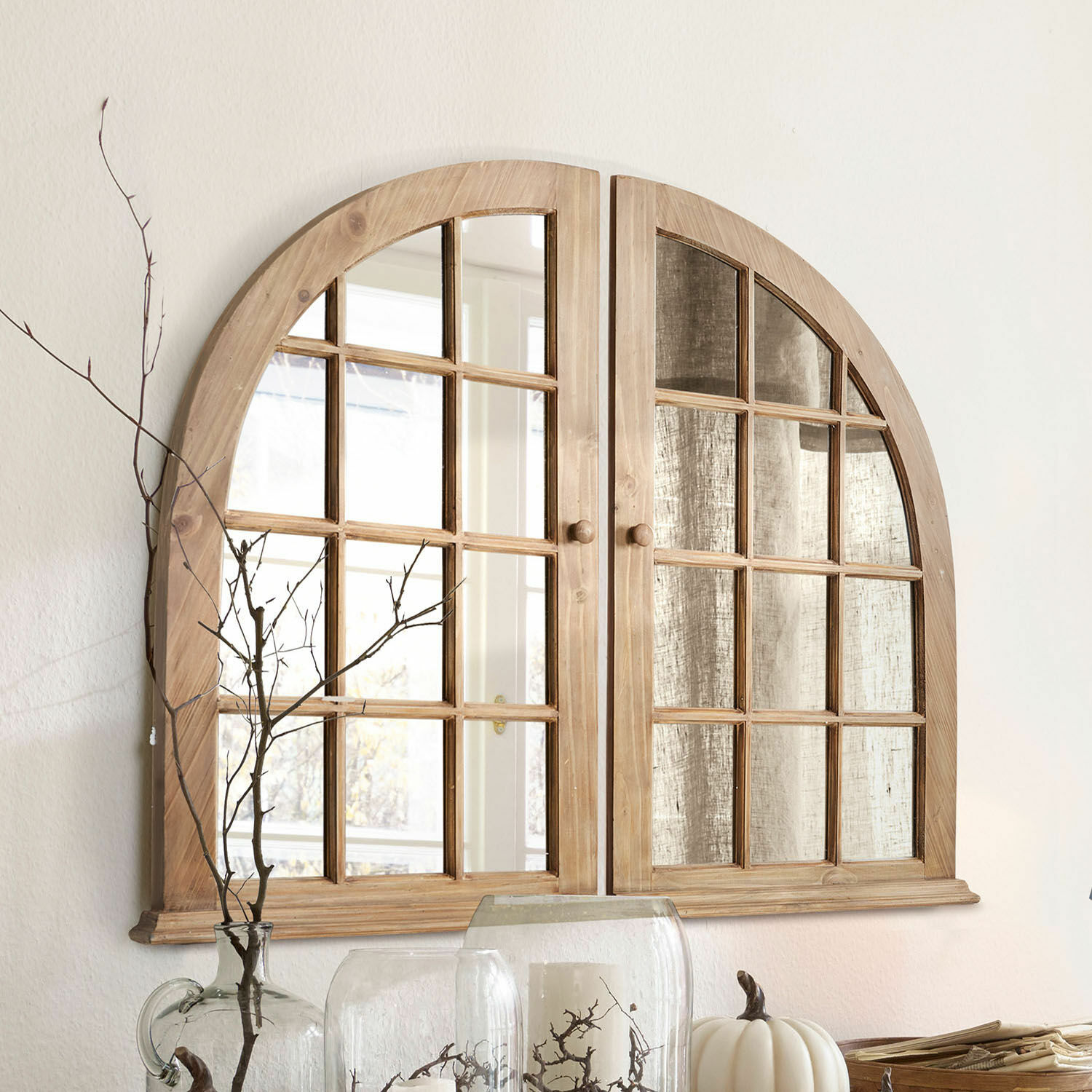 Specchio Yelvino Specchio da parete in legno a forma di arco con porte doppie e vetri decorativi