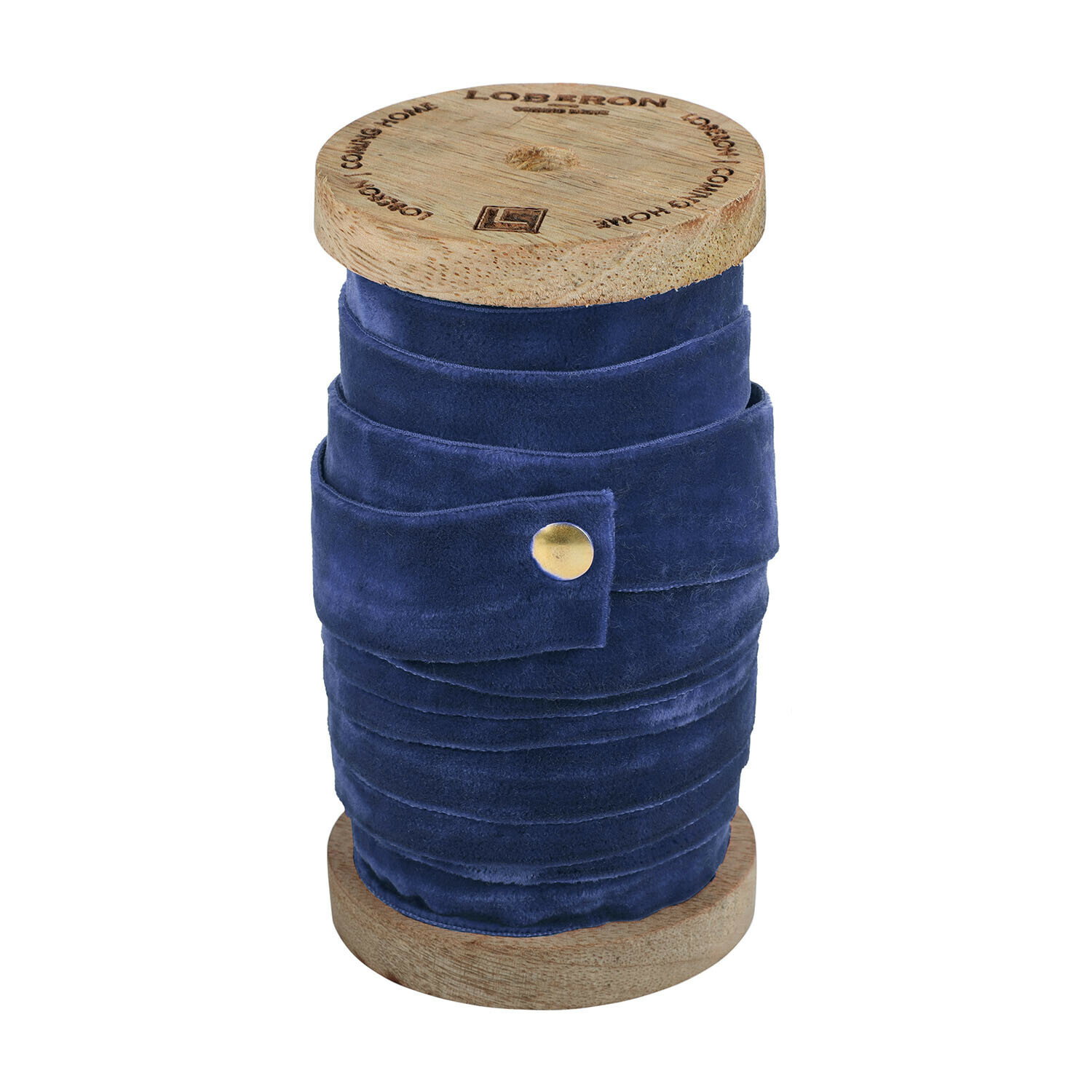 Nastro di velluto blu scuro su rocchetto di legno per decorazioni e lavori manuali