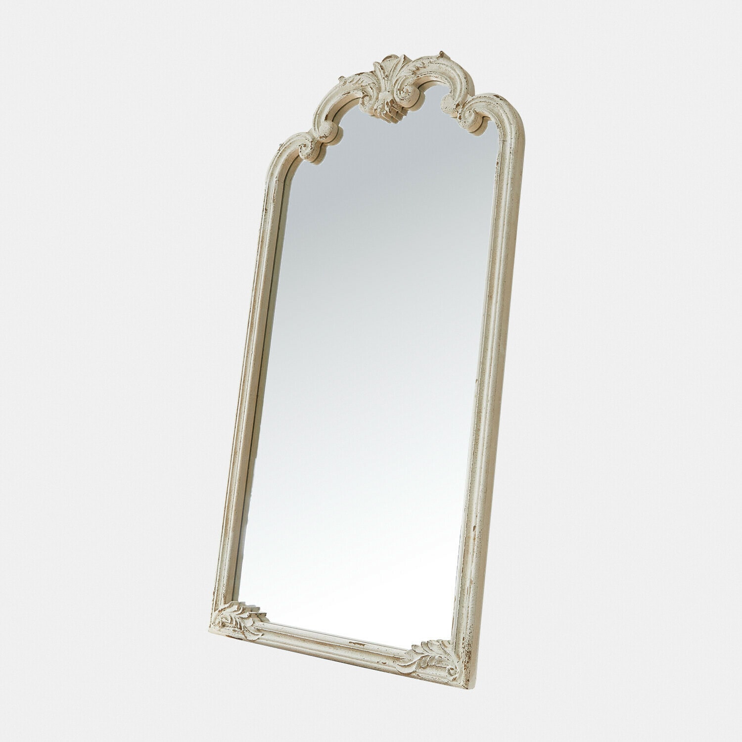 Specchio Vitré-sur-Rhone Specchio da parete con cornice in legno crema decorata, stile vintage per arredamento interno